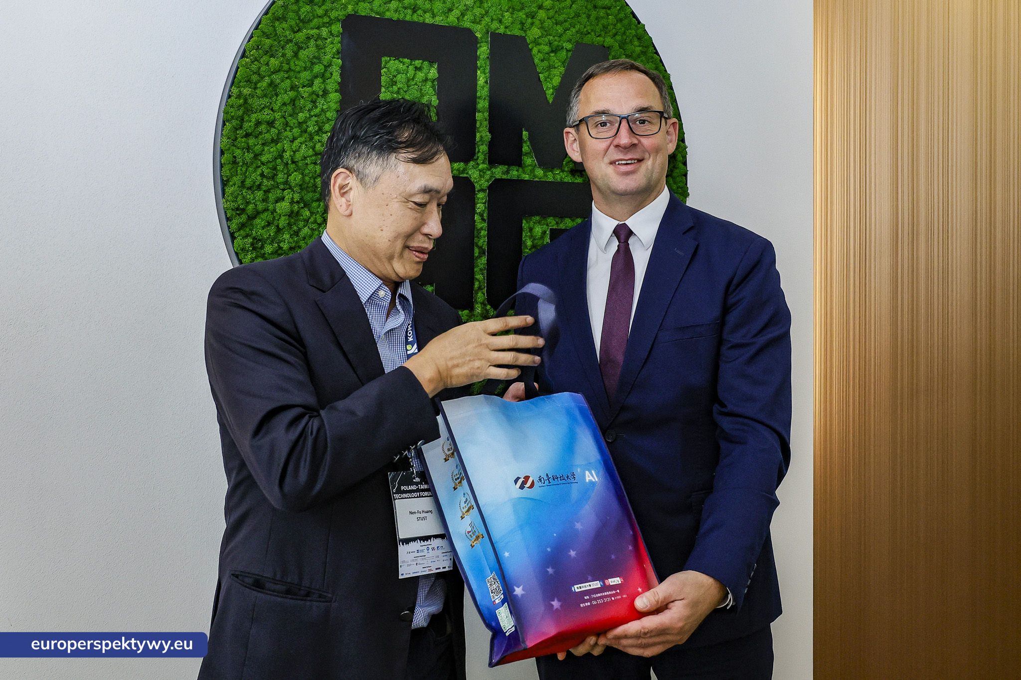 Europerspektywy Drugi dzień Polsko–Tajwańskiego Forum Biznesowego: wizyta studyjna w OMAG