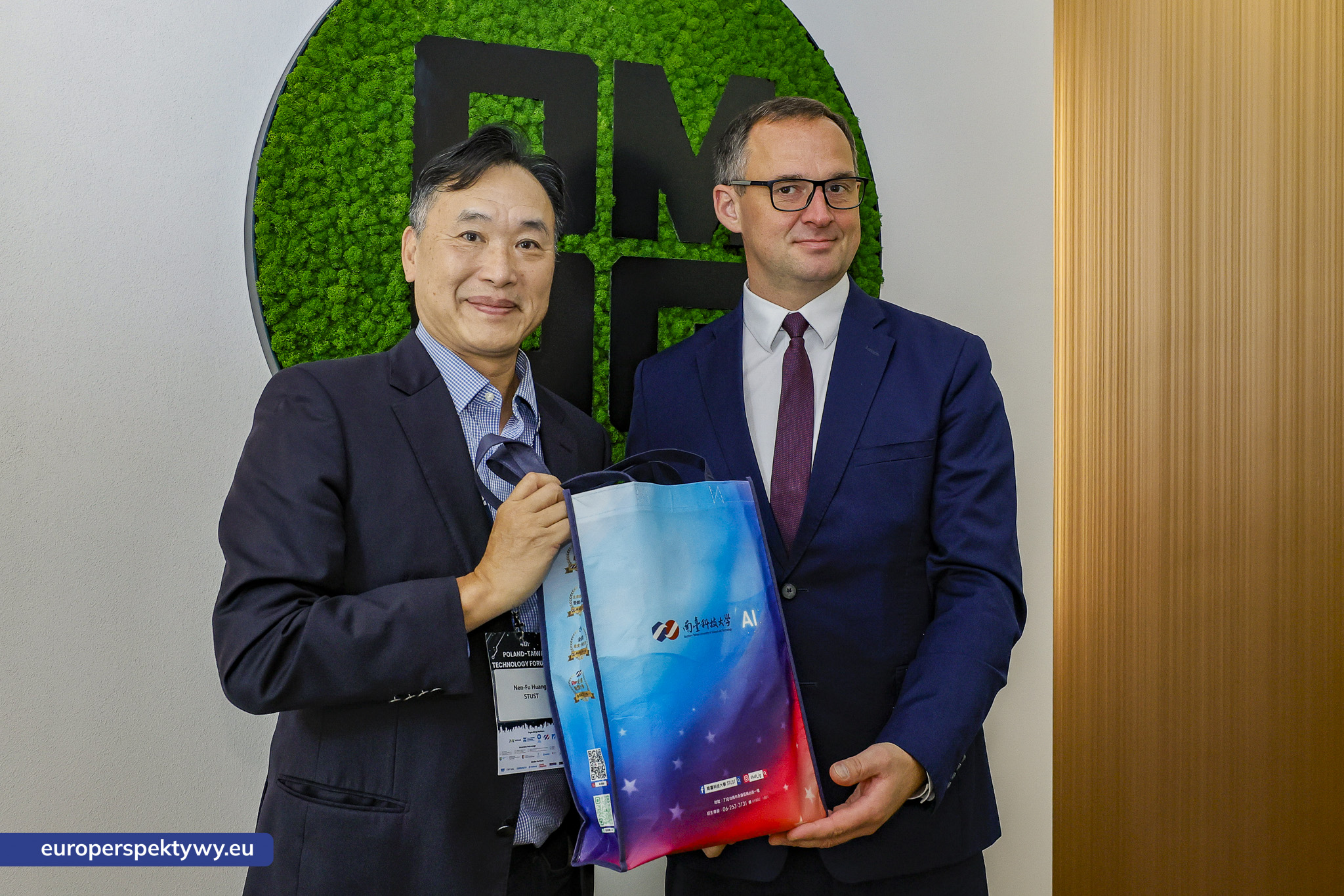 Europerspektywy Drugi dzień Polsko–Tajwańskiego Forum Biznesowego: wizyta studyjna w OMAG