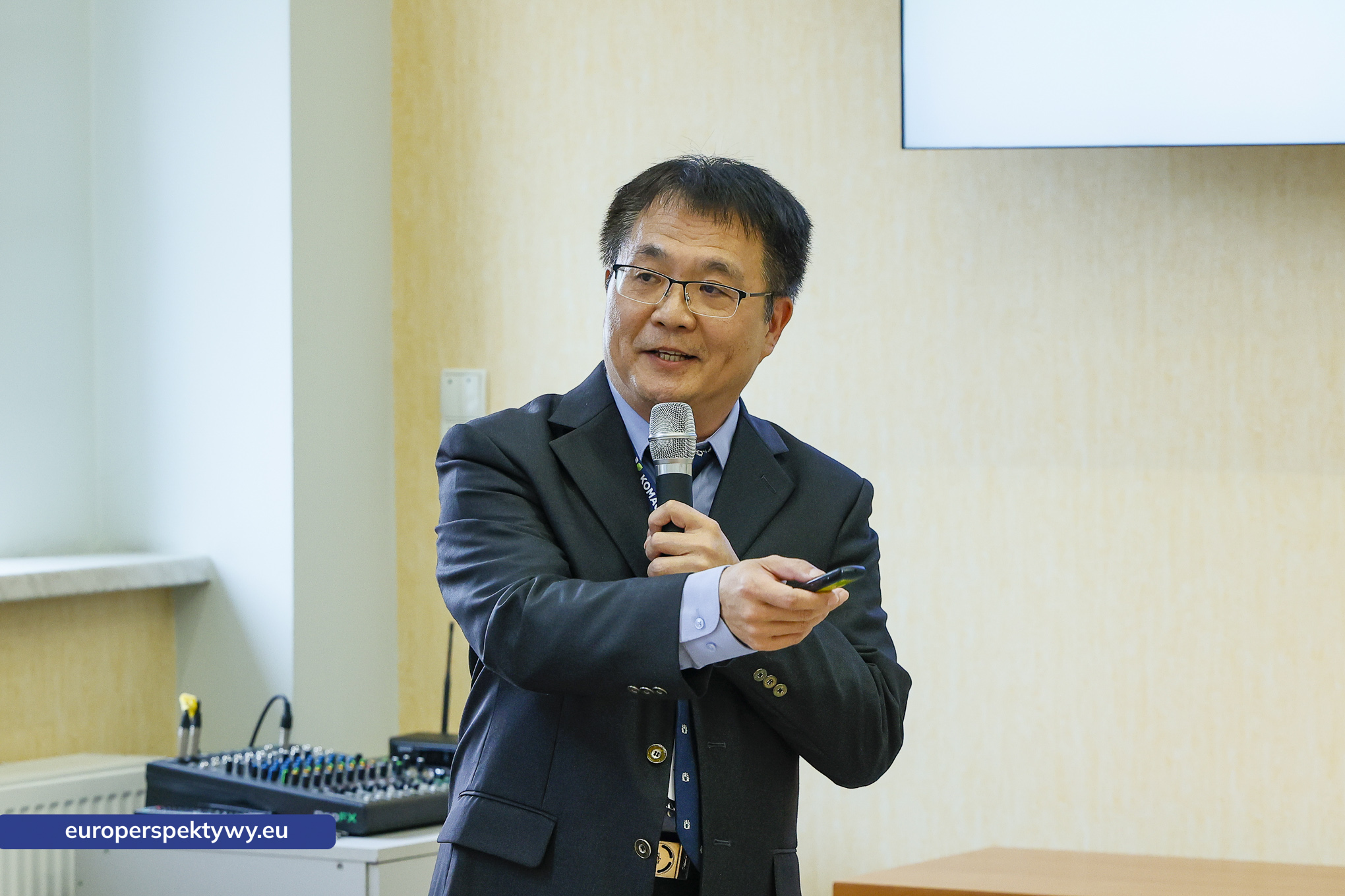 Komag Seminarium 2025 dzień 1 Polska-Tajwan-45 Europerspektywy Polsko-Tajwańskie Forum Technologiczne 2025 w KOMAG – innowacje, współpraca i cyfrowa przyszłość