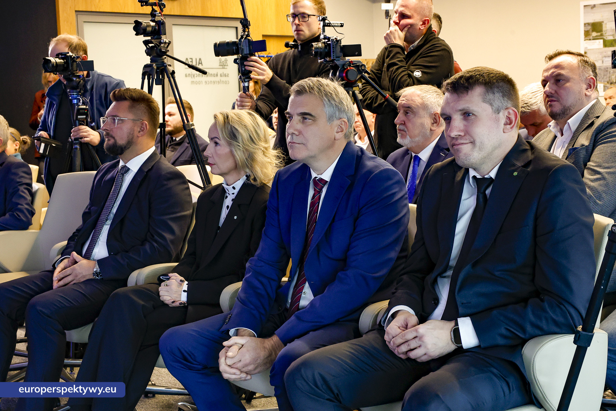 GTL - Węglokoks Miasto katowice Umowa Srzedaży udziałów-7 Europerspektywy Nowy etap rozwoju Katowice Airport – podpisanie historycznej umowy dotyczącej sprzedaży akcji lotniska