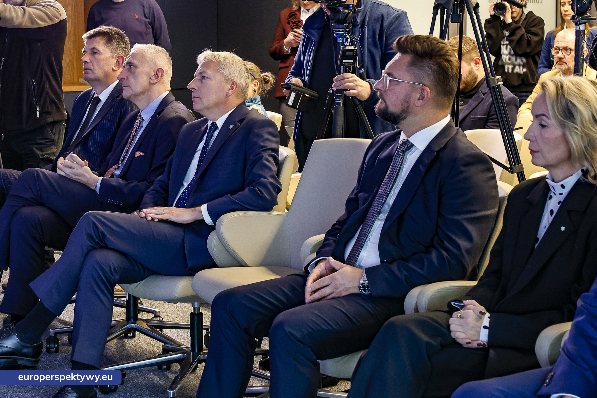 GTL - Węglokoks Miasto katowice Umowa Srzedaży udziałów-8 Europerspektywy Nowy etap rozwoju Katowice Airport – podpisanie historycznej umowy dotyczącej sprzedaży akcji lotniska