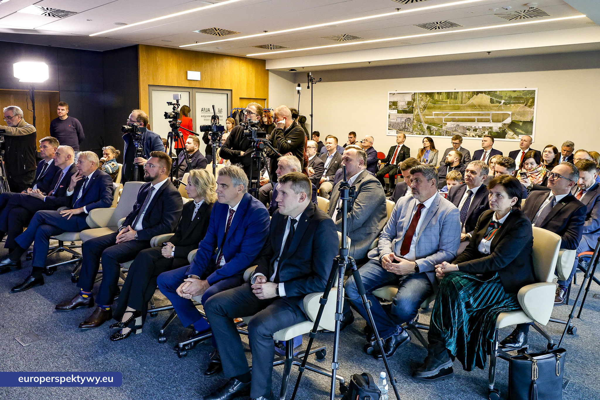 GTL - Węglokoks Miasto katowice Umowa Srzedaży udziałów-9 Europerspektywy Nowy etap rozwoju Katowice Airport – podpisanie historycznej umowy dotyczącej sprzedaży akcji lotniska