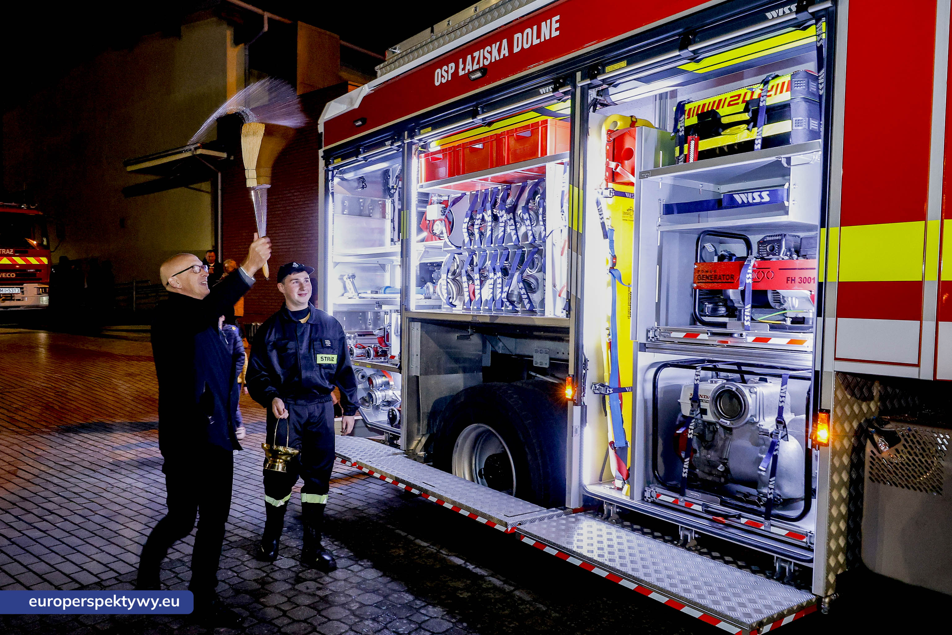 OSP Łaziska Dolne-60 Europerspektywy Nowy wóz bojowy ratowniczo-gaśniczy zasilił flotę OSP Łaziska Dolne dzięki wsparciu WFOŚiGW
