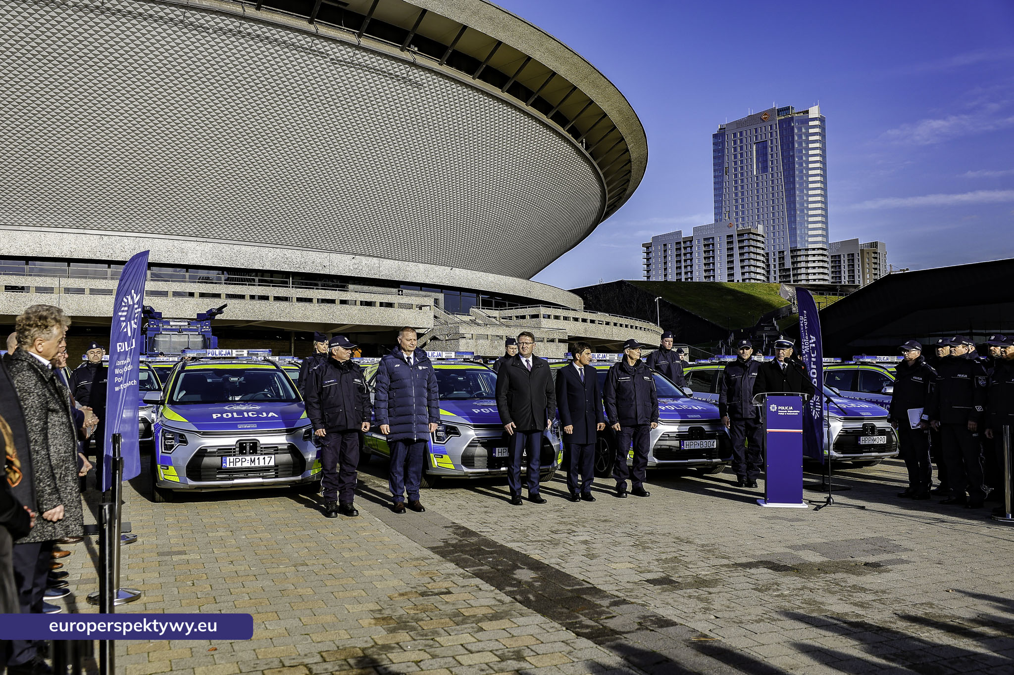 hybrydowe radiowozy dla śląskiej Policji – Europerspektywy-18 Europerspektywy 72 nowe radiowozy dla śląskiej Policji. WFOSiGW wspiera ekologiczną modernizację floty