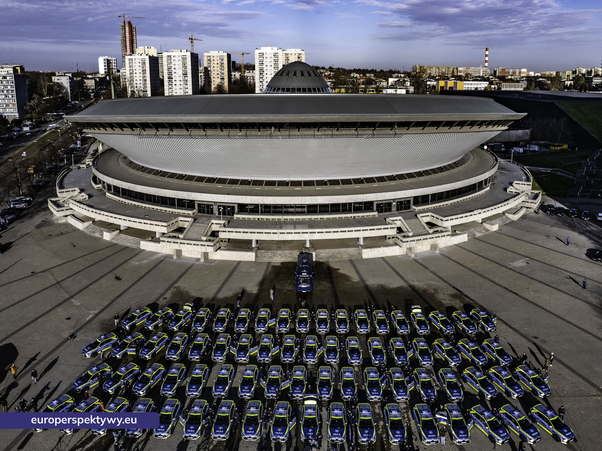 72 nowe hybrydowe radiowozy WFOSIGW