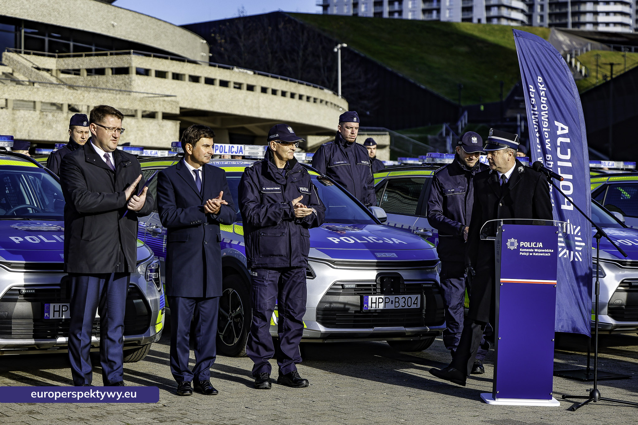 hybrydowe radiowozy dla śląskiej Policji – Europerspektywy-22 Europerspektywy 72 nowe radiowozy dla śląskiej Policji. WFOSiGW wspiera ekologiczną modernizację floty