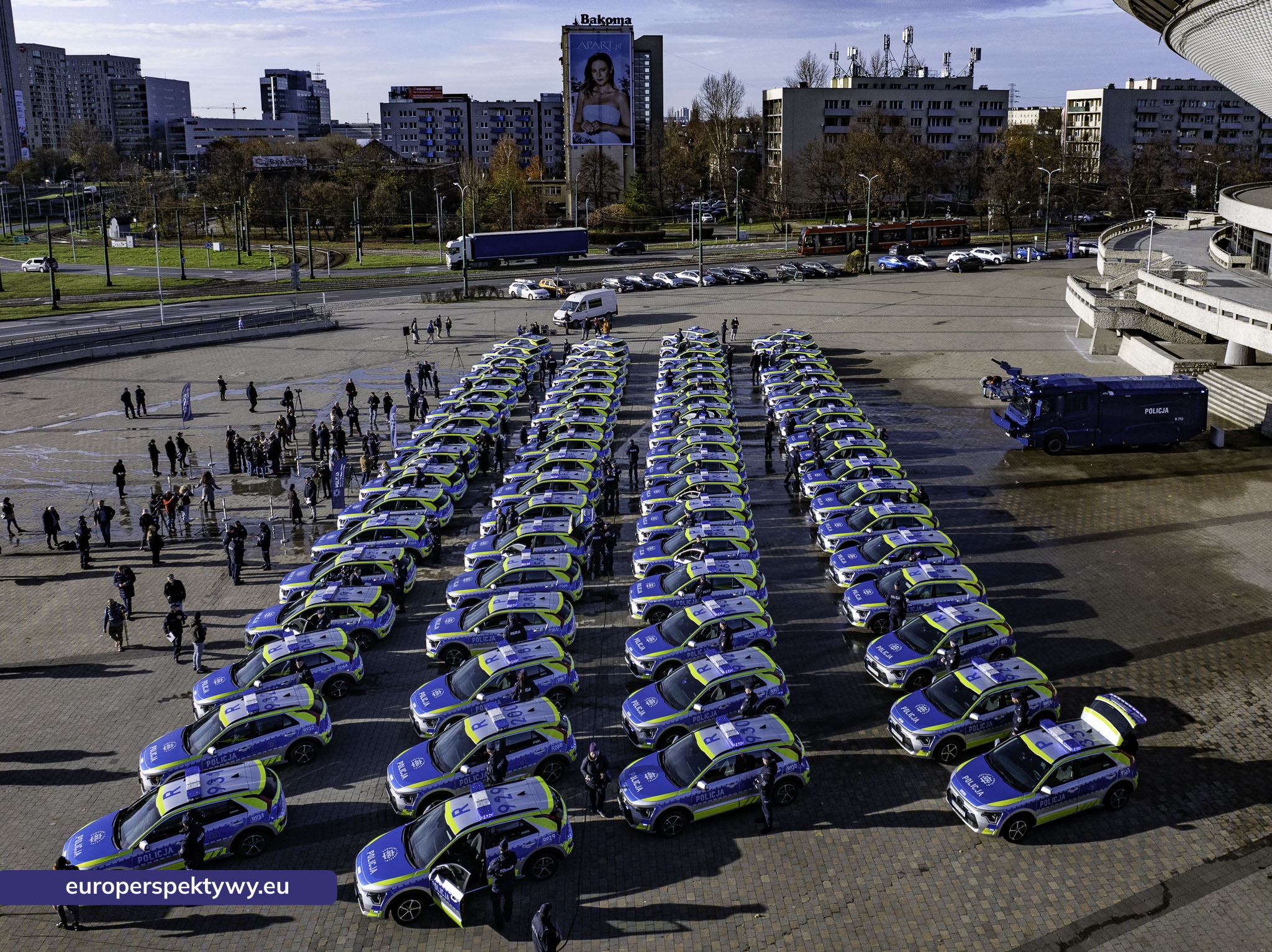72 nowe hybrydowe radiowozy dla śląskiej Policji 72 nowe hybrydowe radiowozy dla śląskiej Policji