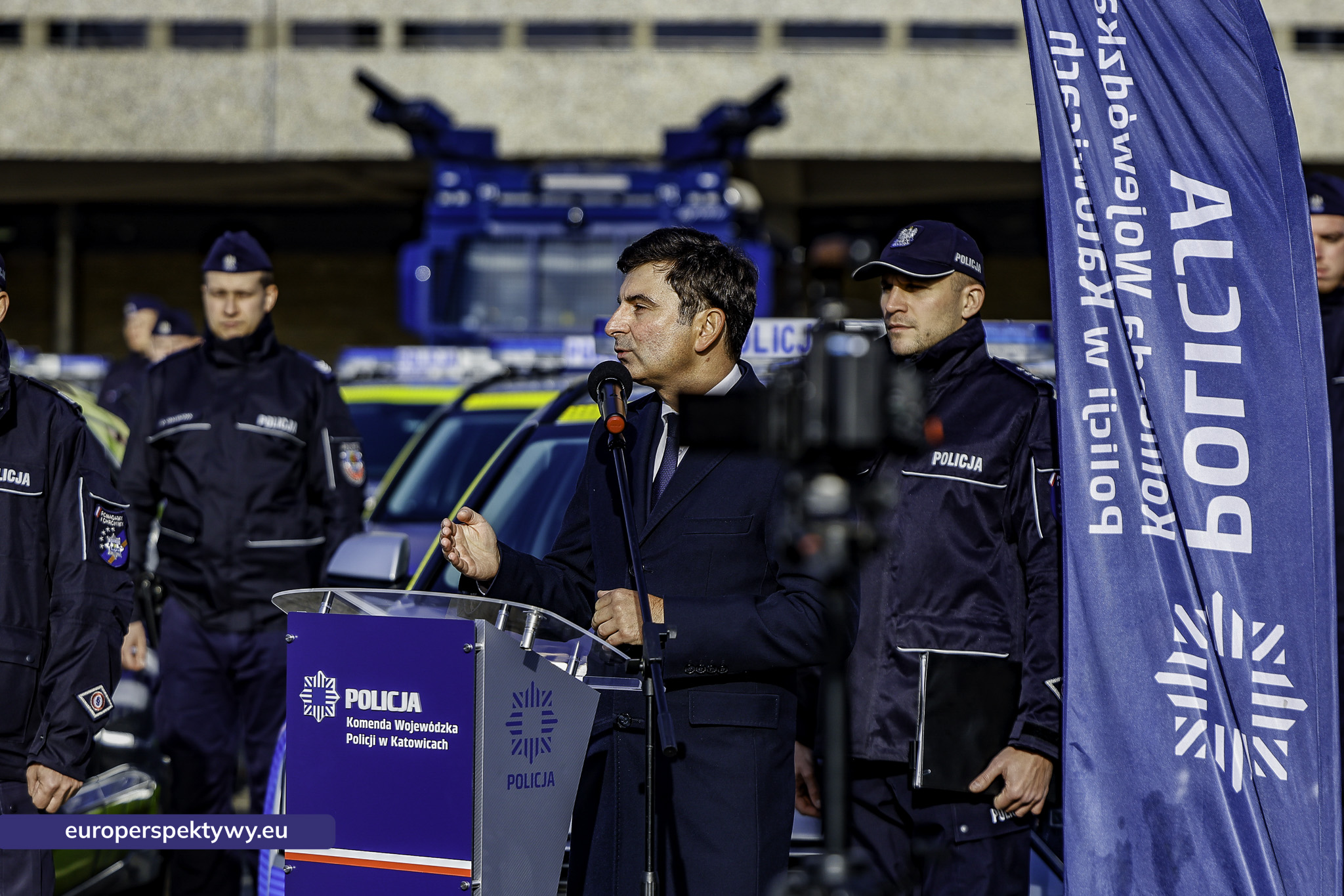 hybrydowe radiowozy dla śląskiej Policji – Europerspektywy-32 Europerspektywy 72 nowe radiowozy dla śląskiej Policji. WFOSiGW wspiera ekologiczną modernizację floty