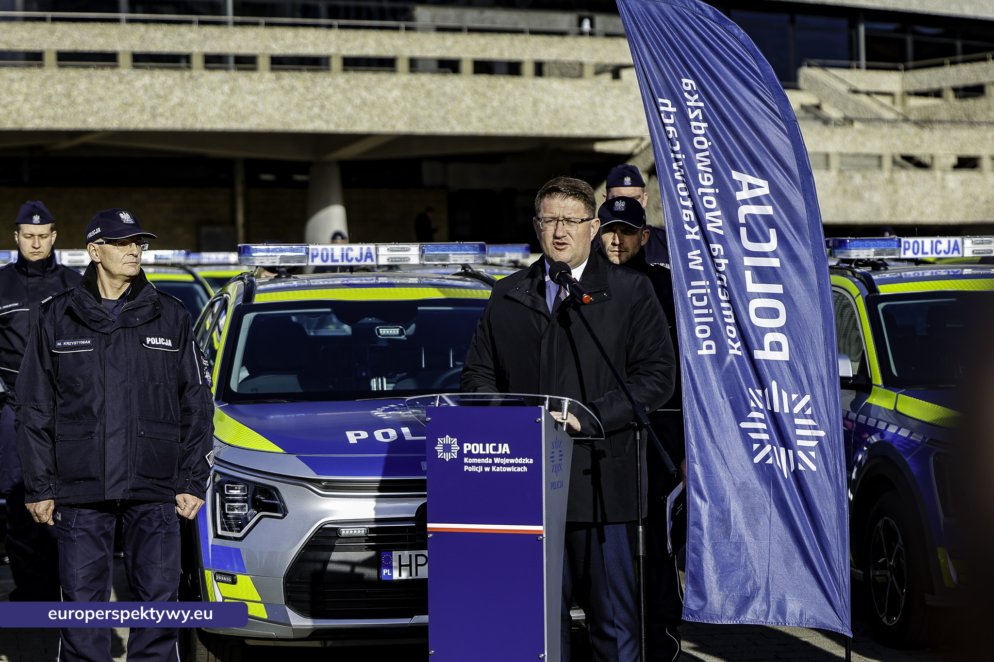 hybrydowe radiowozy dla śląskiej Policji – Europerspektywy-34 Europerspektywy 72 nowe radiowozy dla śląskiej Policji. WFOSiGW wspiera ekologiczną modernizację floty