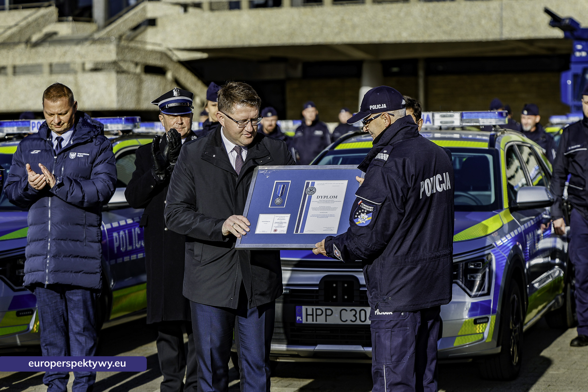 hybrydowe radiowozy dla śląskiej Policji – Europerspektywy-39 Europerspektywy 72 nowe radiowozy dla śląskiej Policji. WFOSiGW wspiera ekologiczną modernizację floty