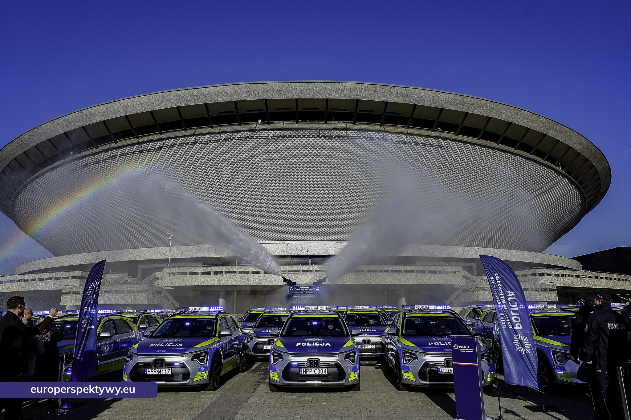 hybrydowe radiowozy dla śląskiej Policji – Europerspektywy-49 Europerspektywy 72 nowe radiowozy dla śląskiej Policji. WFOSiGW wspiera ekologiczną modernizację floty