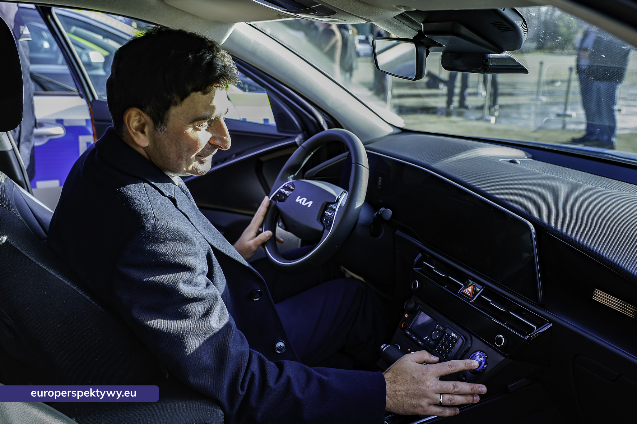 hybrydowe radiowozy dla śląskiej Policji – Europerspektywy-53 Europerspektywy 72 nowe radiowozy dla śląskiej Policji. WFOSiGW wspiera ekologiczną modernizację floty