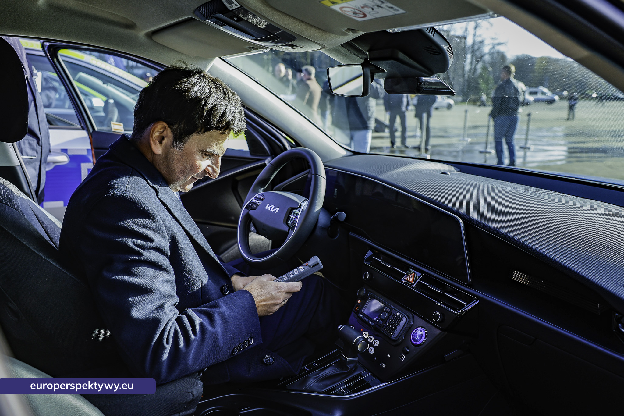 hybrydowe radiowozy dla śląskiej Policji – Europerspektywy-54 Europerspektywy 72 nowe radiowozy dla śląskiej Policji. WFOSiGW wspiera ekologiczną modernizację floty