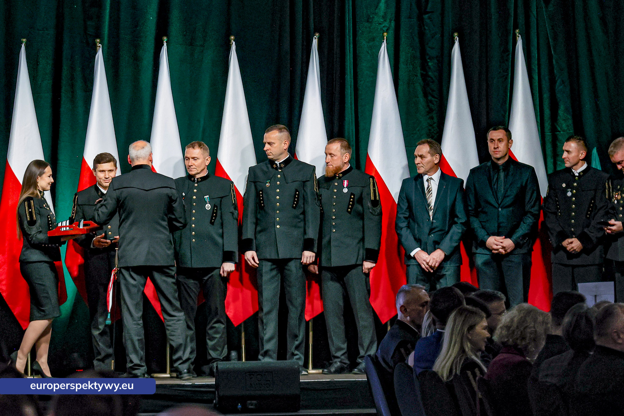 Barbórka 2025 KWK Staszic-Wujek-96 Europerspektywy Barbórka w kopalni Staszic–Wujek. Prezydent Karol Nawrocki wśród górników PGG