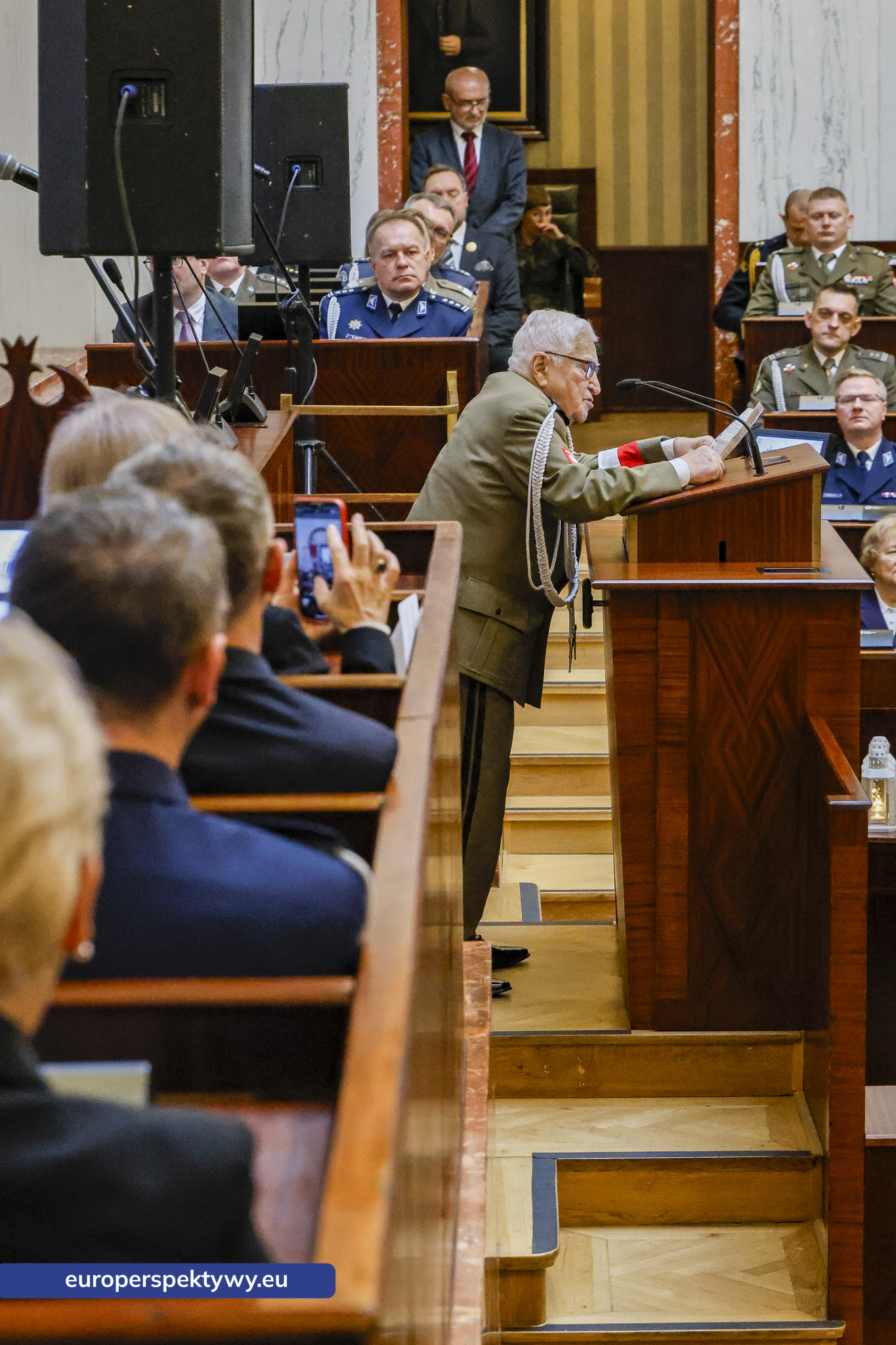 Betlejemskie Światełko Pokoju połączyło służby mundurowe i kombatantów na Śląsku-102 Europerspektywy Betlejemskie Światełko Pokoju połączyło służby mundurowe i kombatantów na Śląsku