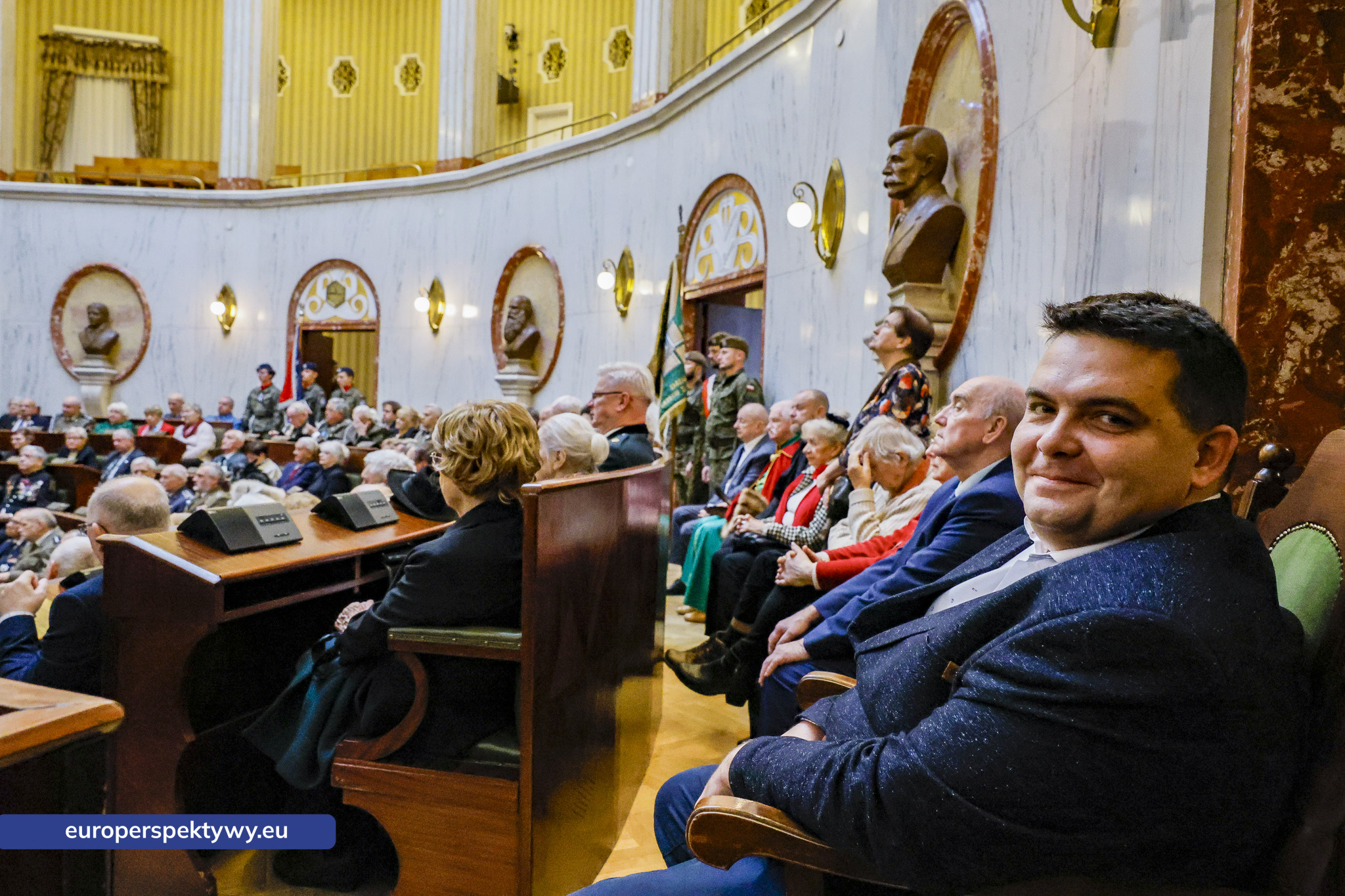 Betlejemskie Światełko Pokoju połączyło służby mundurowe i kombatantów na Śląsku-104 Europerspektywy Betlejemskie Światełko Pokoju połączyło służby mundurowe i kombatantów na Śląsku