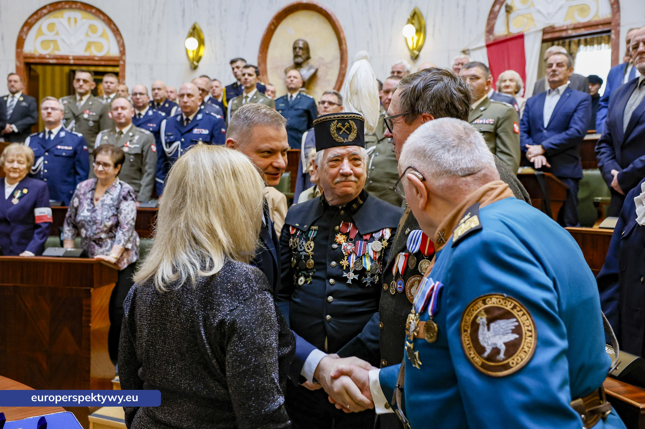 Betlejemskie Światełko Pokoju połączyło służby mundurowe i kombatantów na Śląsku-107 Europerspektywy Betlejemskie Światełko Pokoju połączyło służby mundurowe i kombatantów na Śląsku