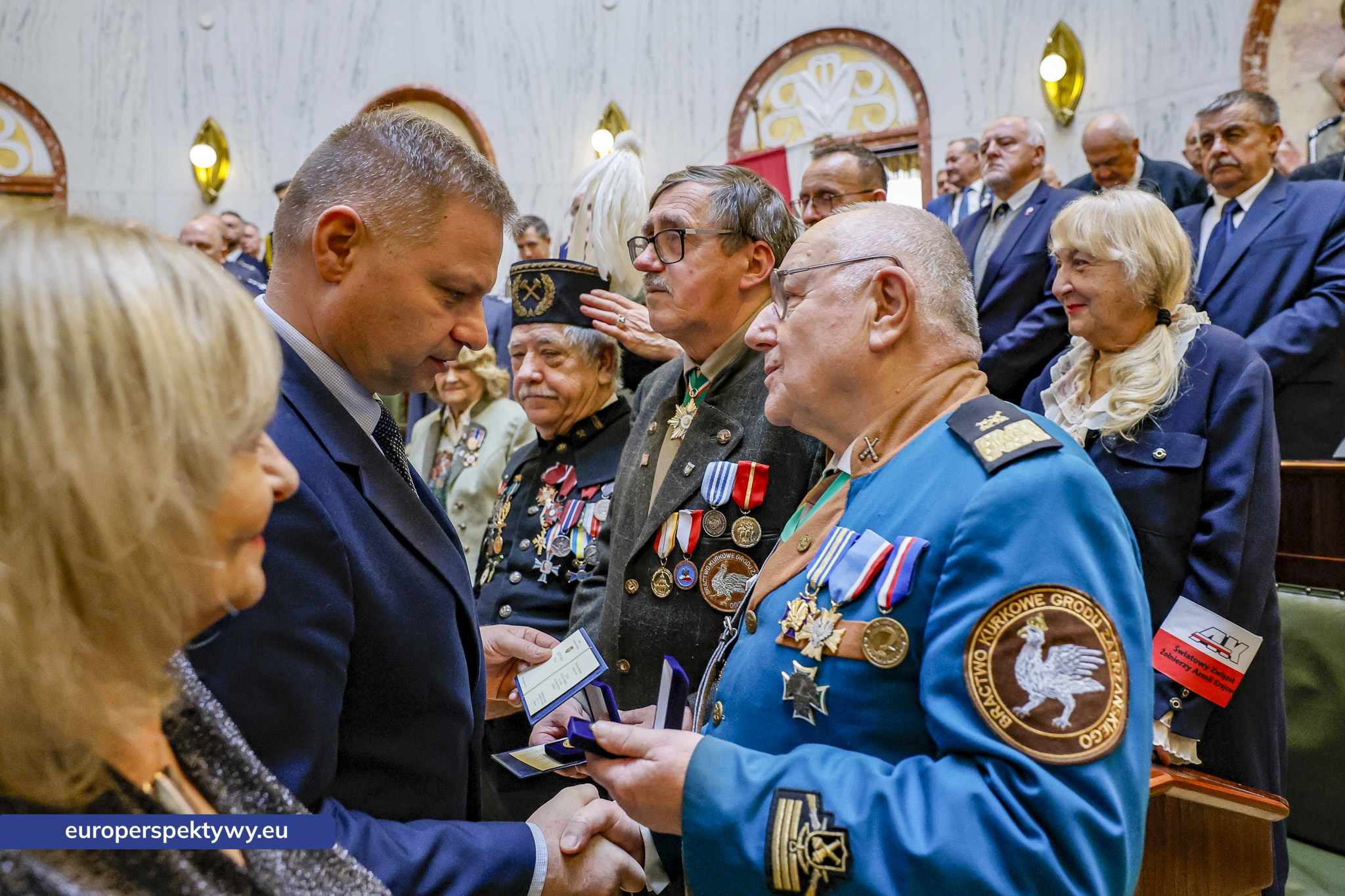 Betlejemskie Światełko Pokoju połączyło służby mundurowe i kombatantów na Śląsku-115 Europerspektywy Betlejemskie Światełko Pokoju połączyło służby mundurowe i kombatantów na Śląsku
