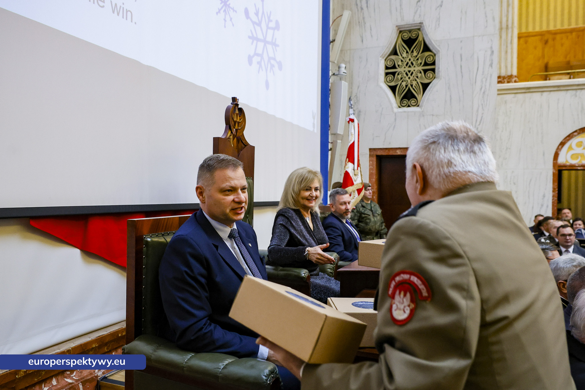 Betlejemskie Światełko Pokoju połączyło służby mundurowe i kombatantów na Śląsku-125 Europerspektywy Betlejemskie Światełko Pokoju połączyło służby mundurowe i kombatantów na Śląsku