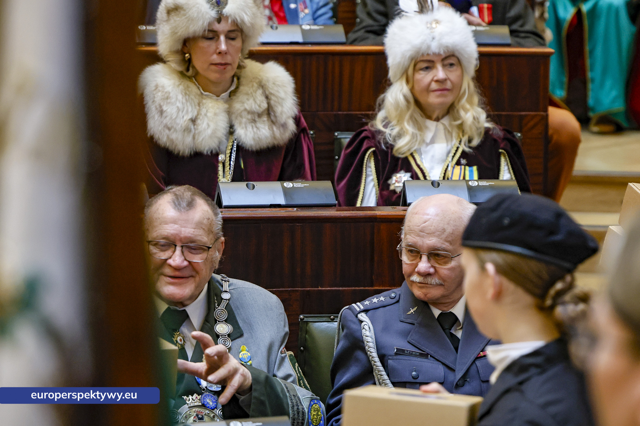 Betlejemskie Światełko Pokoju połączyło służby mundurowe i kombatantów na Śląsku-131 Europerspektywy Betlejemskie Światełko Pokoju połączyło służby mundurowe i kombatantów na Śląsku