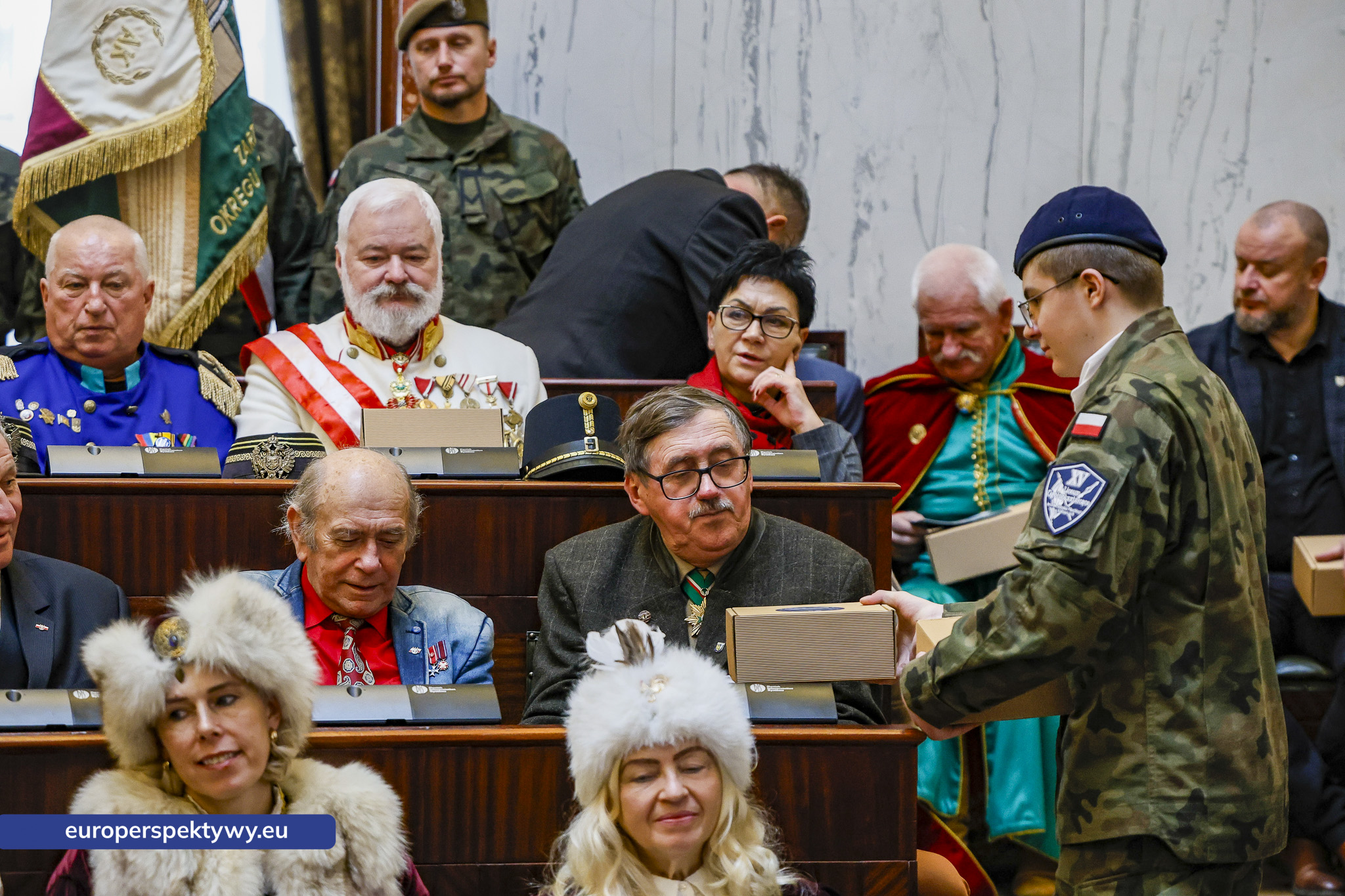 Betlejemskie Światełko Pokoju połączyło służby mundurowe i kombatantów na Śląsku-133 Europerspektywy Betlejemskie Światełko Pokoju połączyło służby mundurowe i kombatantów na Śląsku