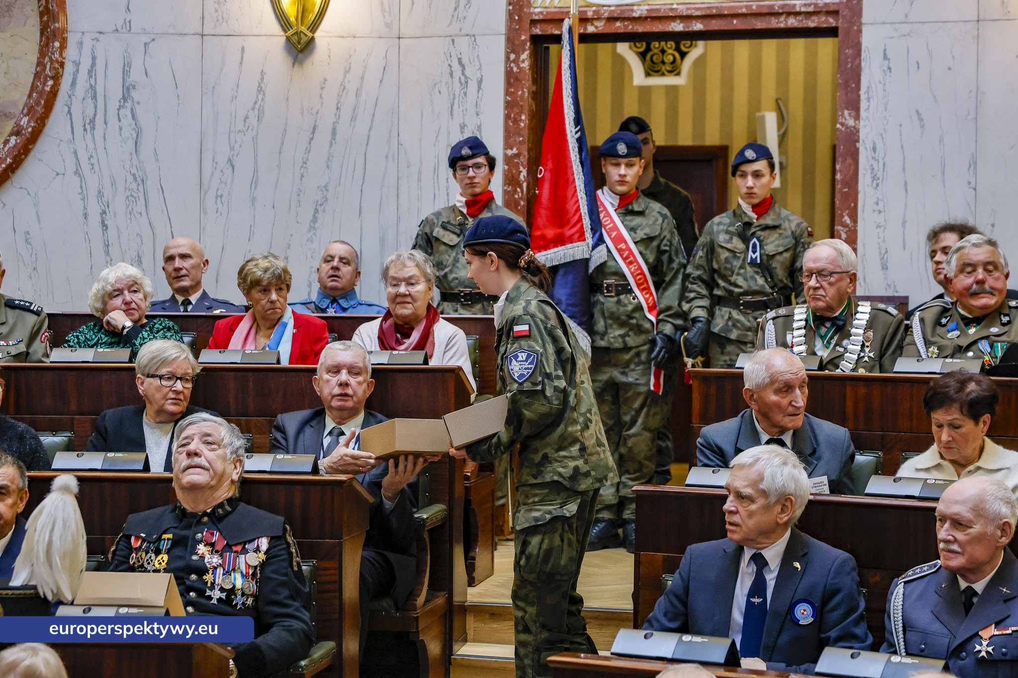 Betlejemskie Światełko Pokoju połączyło służby mundurowe i kombatantów na Śląsku-135 Europerspektywy Betlejemskie Światełko Pokoju połączyło służby mundurowe i kombatantów na Śląsku