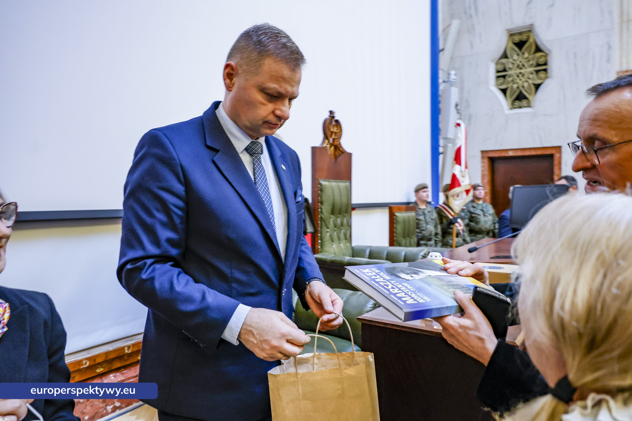 Betlejemskie Światełko Pokoju połączyło służby mundurowe i kombatantów na Śląsku-161 Europerspektywy Betlejemskie Światełko Pokoju połączyło służby mundurowe i kombatantów na Śląsku