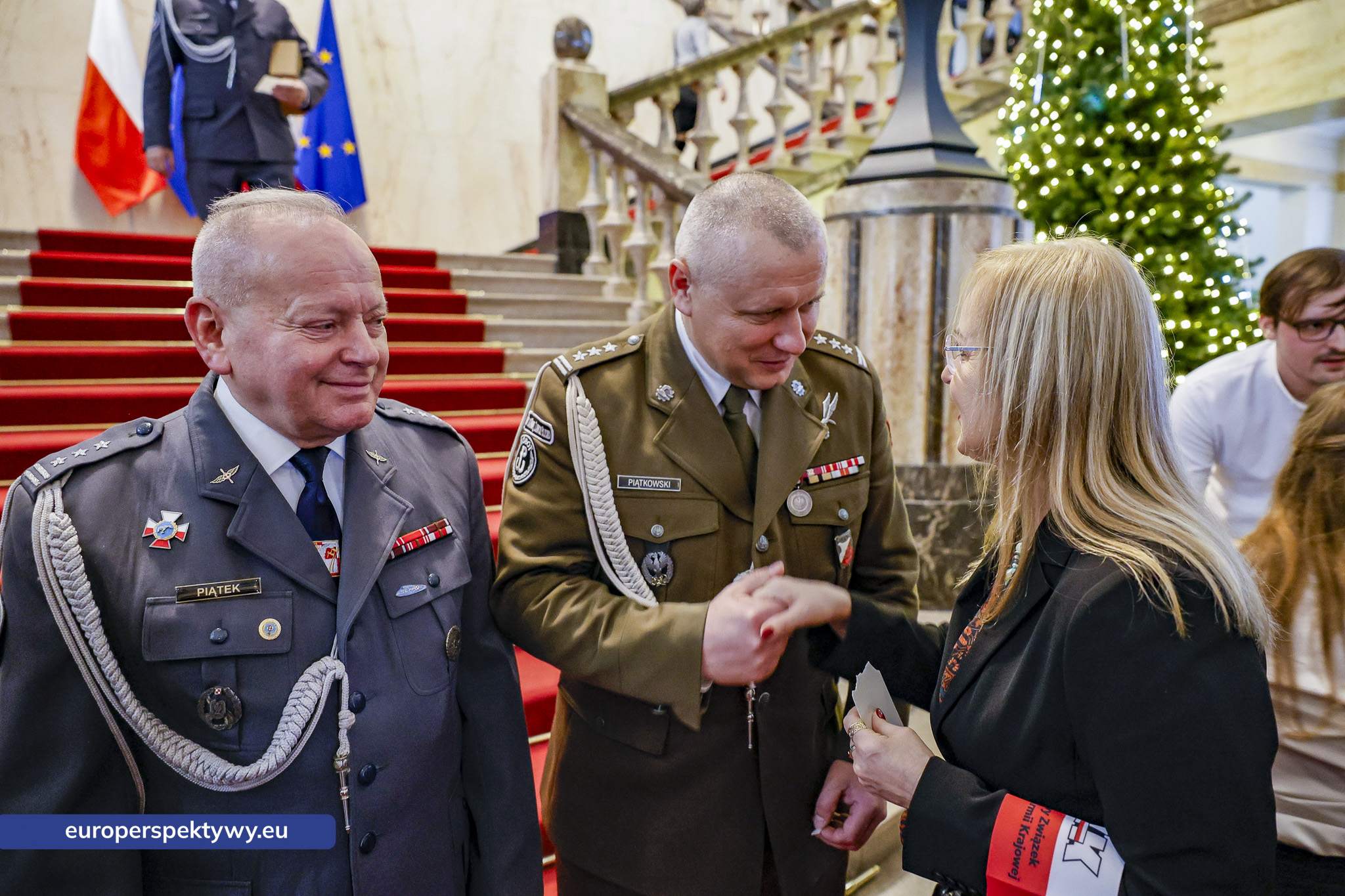 Betlejemskie Światełko Pokoju połączyło służby mundurowe i kombatantów na Śląsku-171 Europerspektywy Betlejemskie Światełko Pokoju połączyło służby mundurowe i kombatantów na Śląsku