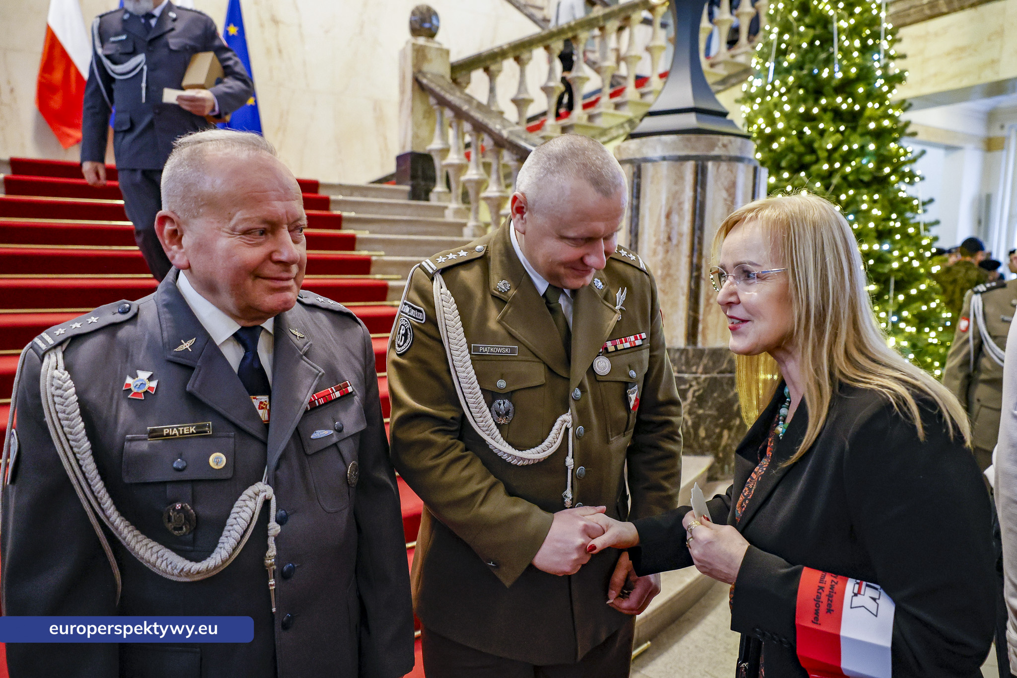 Betlejemskie Światełko Pokoju połączyło służby mundurowe i kombatantów na Śląsku-172 Europerspektywy Betlejemskie Światełko Pokoju połączyło służby mundurowe i kombatantów na Śląsku