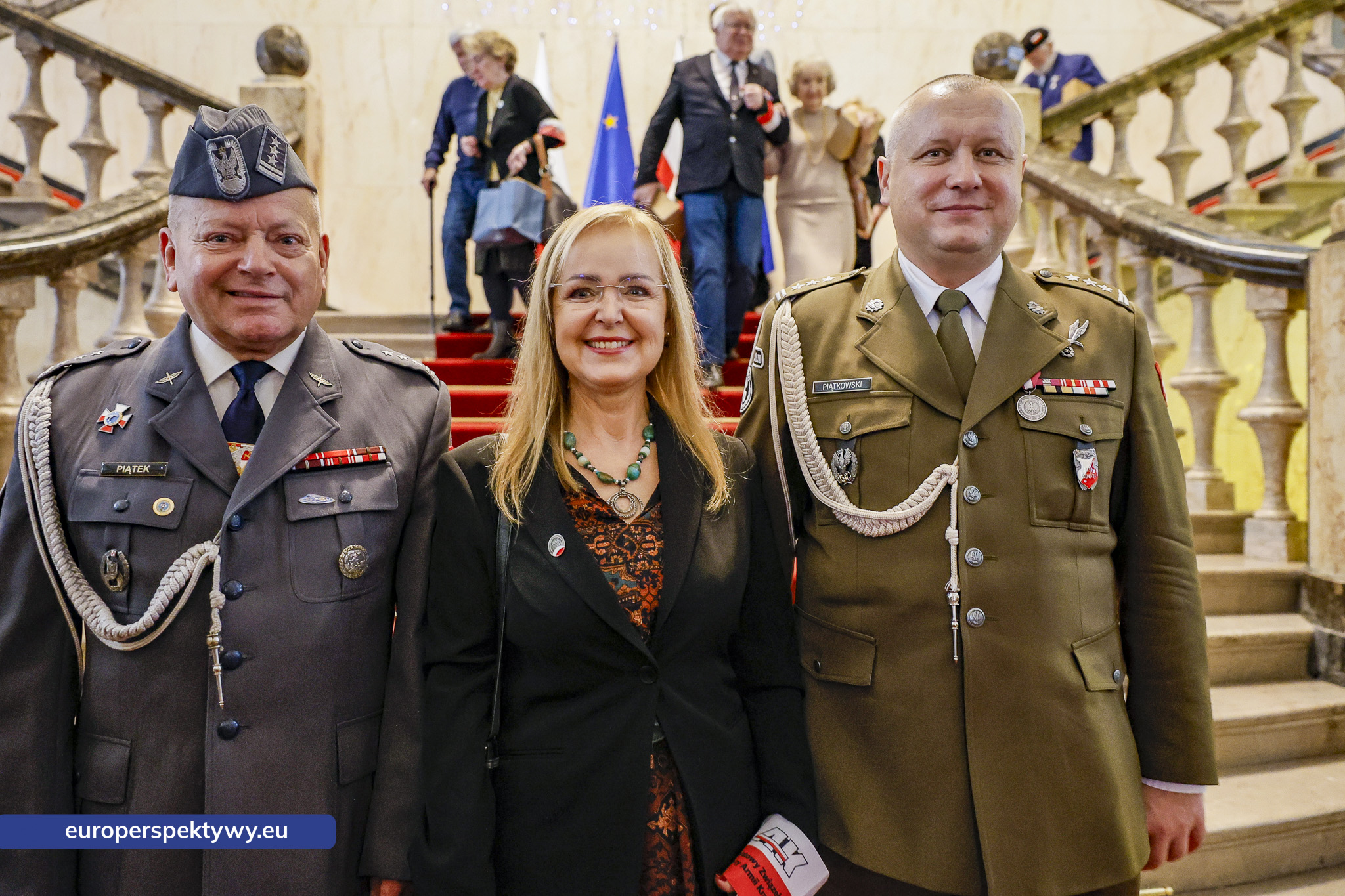 Betlejemskie Światełko Pokoju połączyło służby mundurowe i kombatantów na Śląsku-174 Europerspektywy Betlejemskie Światełko Pokoju połączyło służby mundurowe i kombatantów na Śląsku