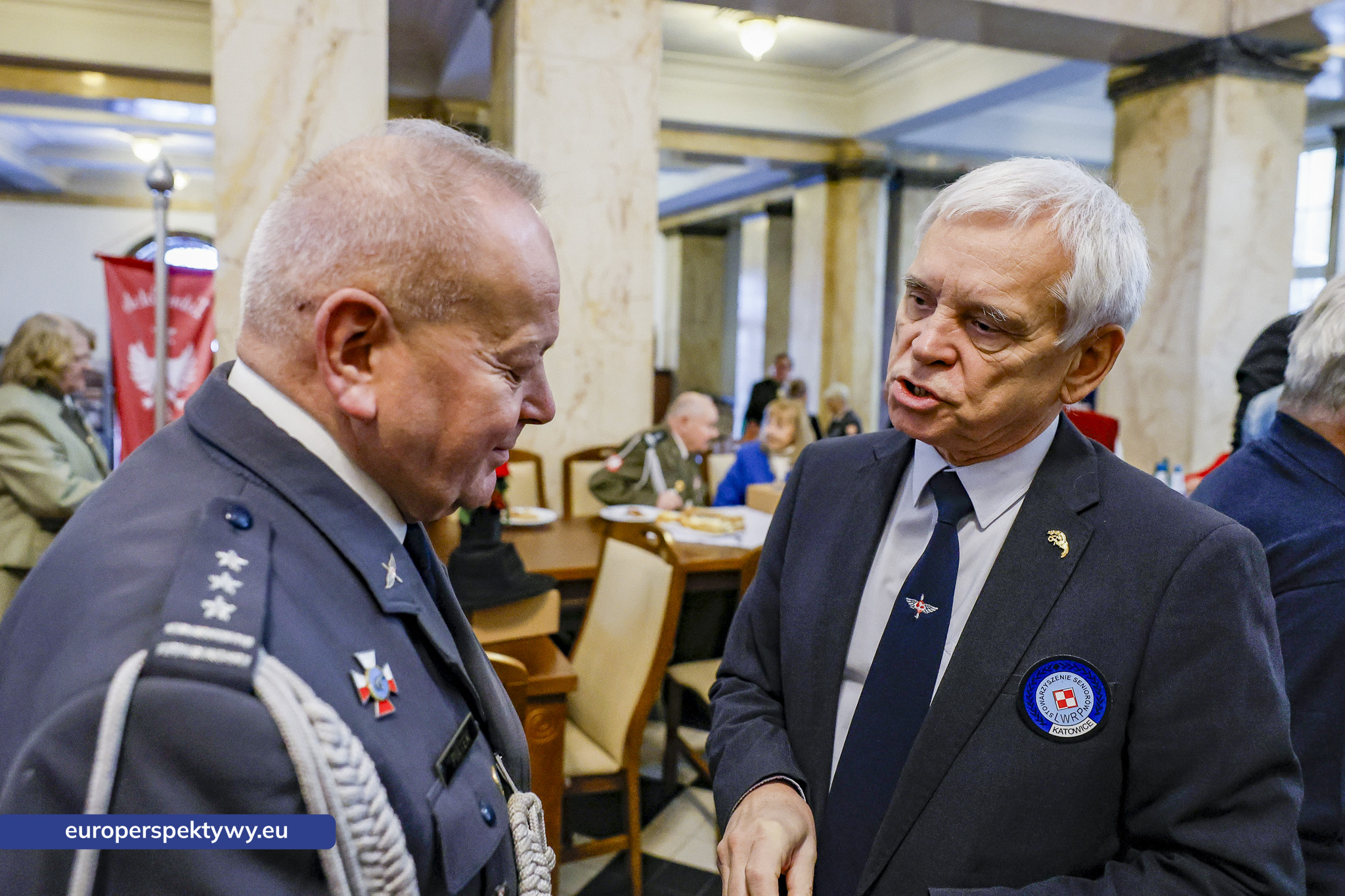 Betlejemskie Światełko Pokoju połączyło służby mundurowe i kombatantów na Śląsku-175 Europerspektywy Betlejemskie Światełko Pokoju połączyło służby mundurowe i kombatantów na Śląsku