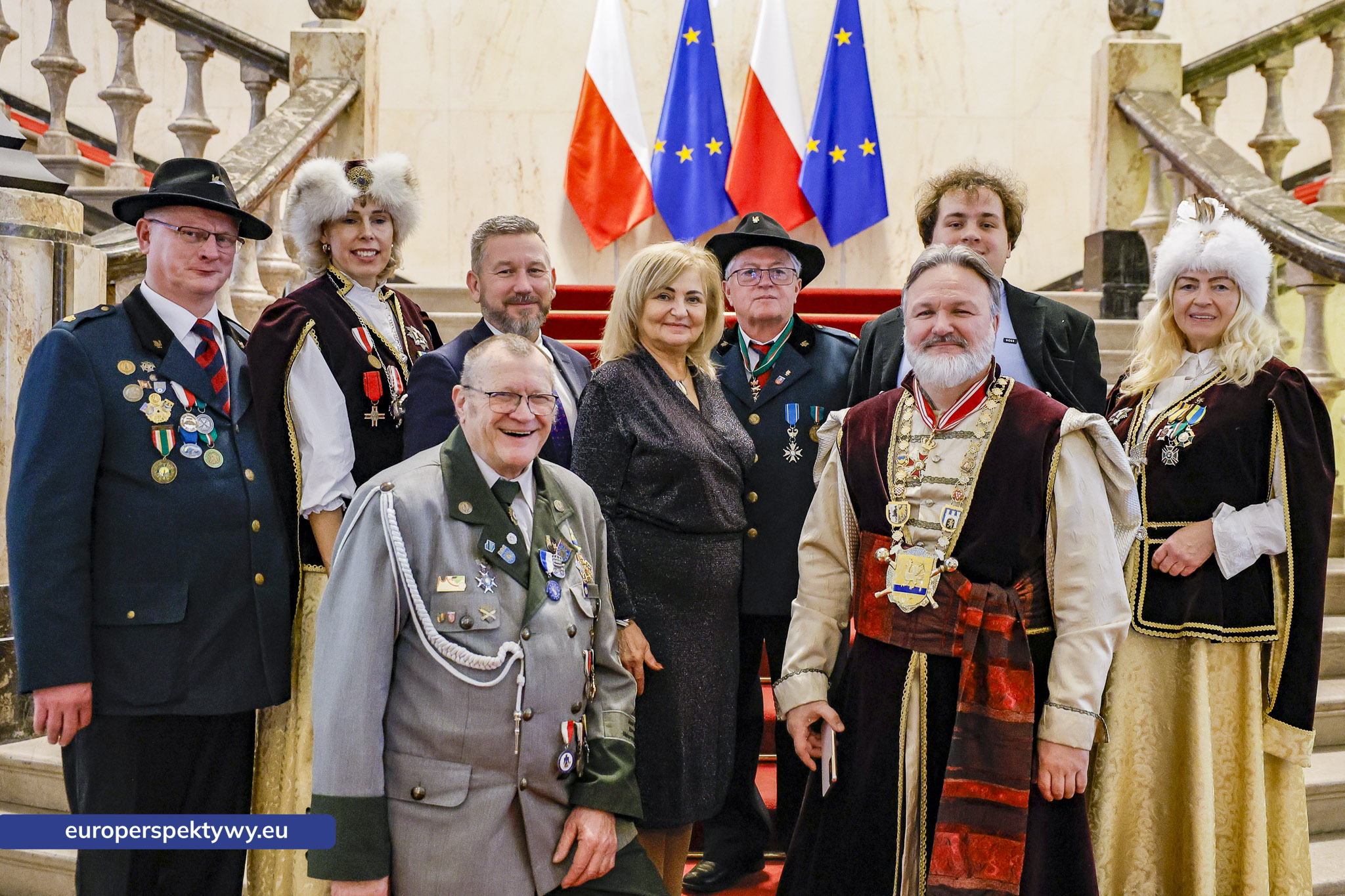 Betlejemskie Światełko Pokoju połączyło służby mundurowe i kombatantów na Śląsku-177 Europerspektywy Betlejemskie Światełko Pokoju połączyło służby mundurowe i kombatantów na Śląsku
