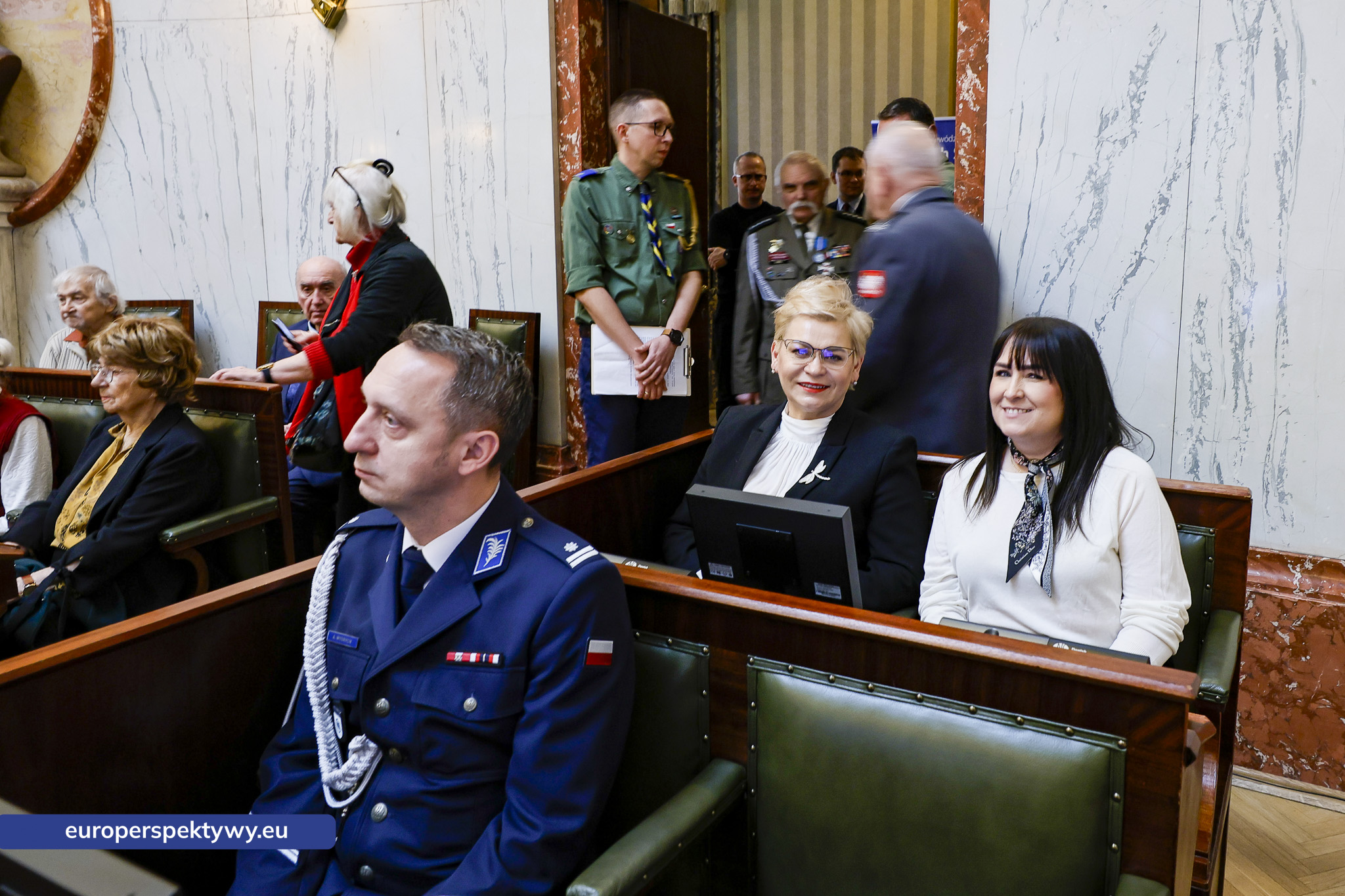 Betlejemskie Światełko Pokoju połączyło służby mundurowe i kombatantów na Śląsku-24 Europerspektywy Betlejemskie Światełko Pokoju połączyło służby mundurowe i kombatantów na Śląsku