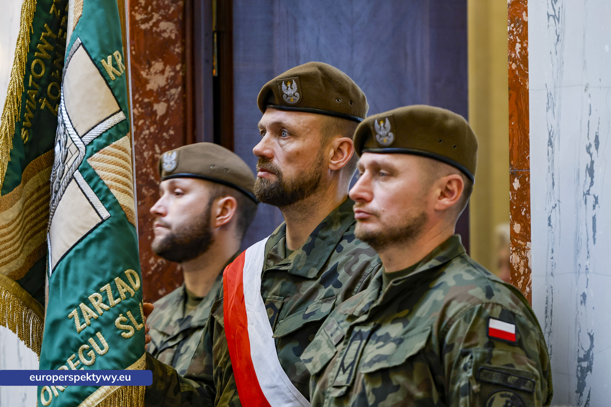 Betlejemskie Światełko Pokoju połączyło służby mundurowe i kombatantów na Śląsku-25 Europerspektywy Betlejemskie Światełko Pokoju połączyło służby mundurowe i kombatantów na Śląsku