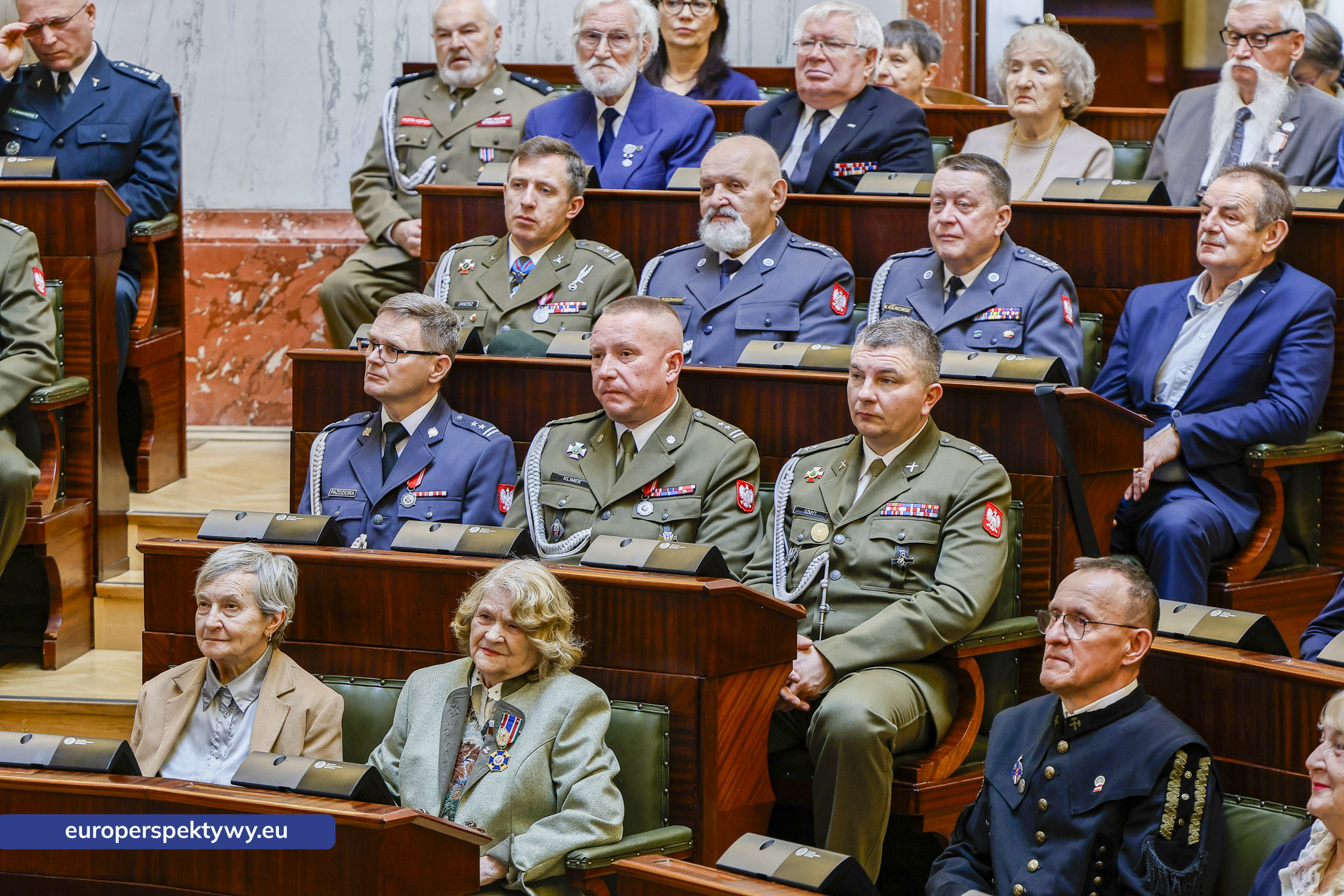 Betlejemskie Światełko Pokoju połączyło służby mundurowe i kombatantów na Śląsku-28 Europerspektywy Betlejemskie Światełko Pokoju połączyło służby mundurowe i kombatantów na Śląsku