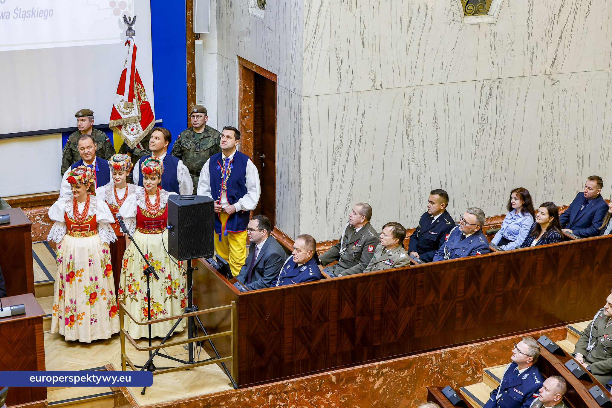 Betlejemskie Światełko Pokoju połączyło służby mundurowe i kombatantów na Śląsku-36 Europerspektywy Betlejemskie Światełko Pokoju połączyło służby mundurowe i kombatantów na Śląsku