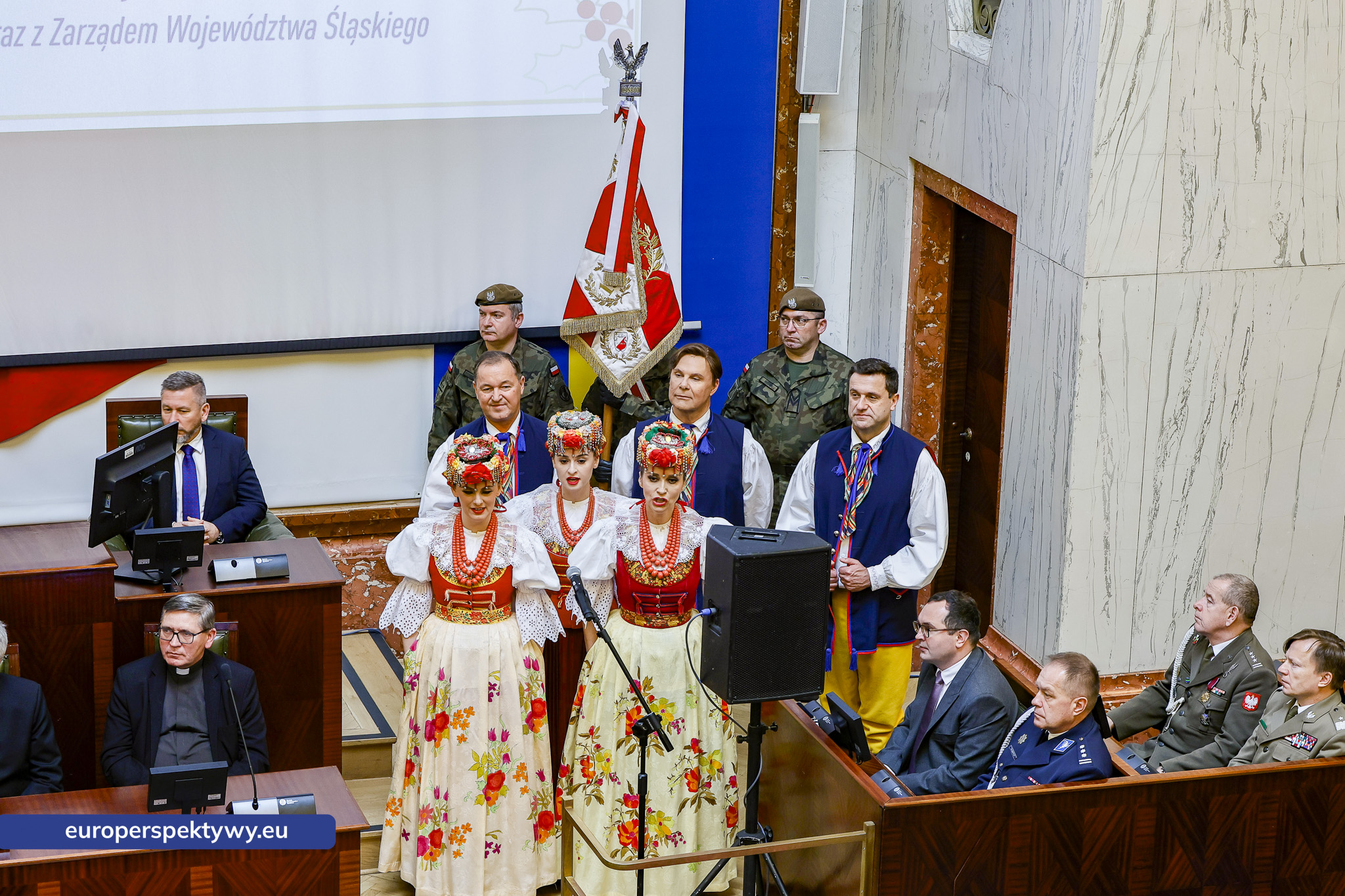 Betlejemskie Światełko Pokoju połączyło służby mundurowe i kombatantów na Śląsku-47 Europerspektywy Betlejemskie Światełko Pokoju połączyło służby mundurowe i kombatantów na Śląsku