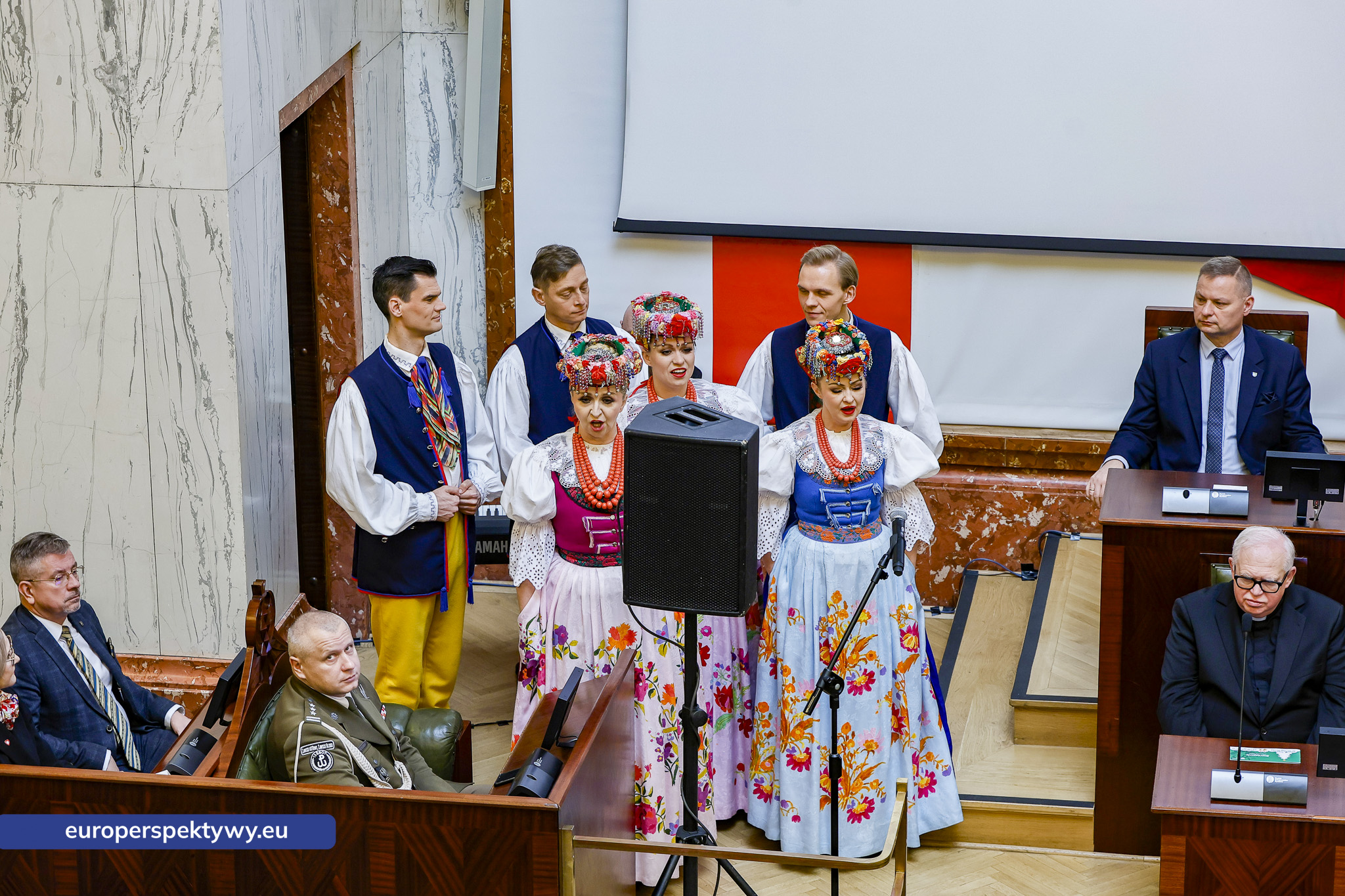 Betlejemskie Światełko Pokoju połączyło służby mundurowe i kombatantów na Śląsku-48 Europerspektywy Betlejemskie Światełko Pokoju połączyło służby mundurowe i kombatantów na Śląsku
