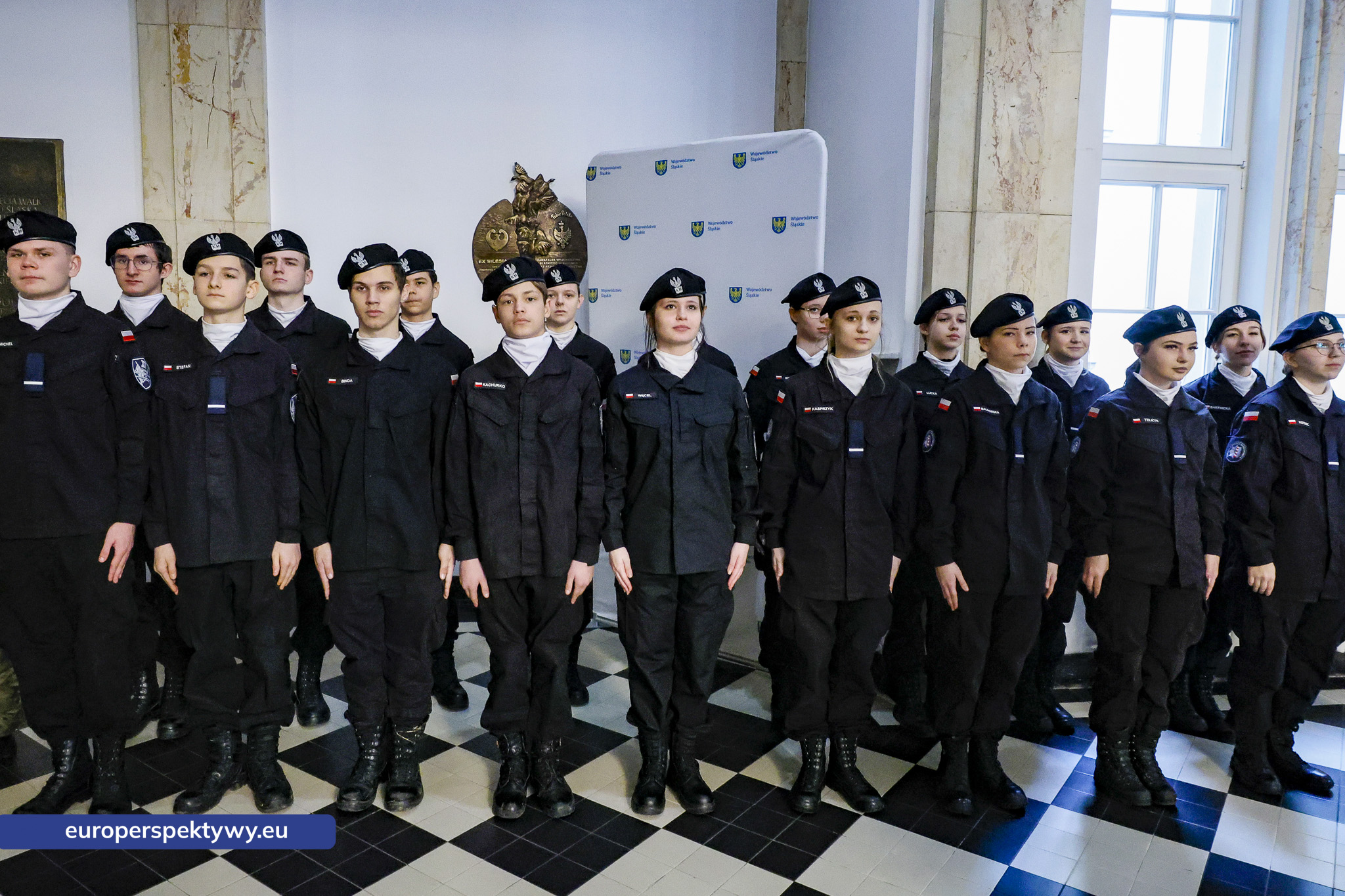 Betlejemskie Światełko Pokoju połączyło służby mundurowe i kombatantów na Śląsku-56 Europerspektywy Betlejemskie Światełko Pokoju połączyło służby mundurowe i kombatantów na Śląsku