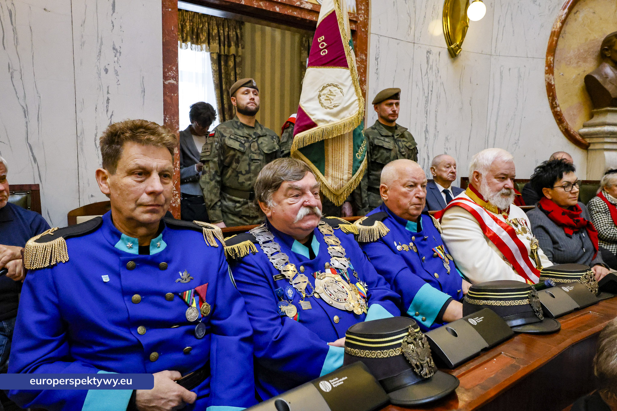 Betlejemskie Światełko Pokoju połączyło służby mundurowe i kombatantów na Śląsku-81 Europerspektywy Betlejemskie Światełko Pokoju połączyło służby mundurowe i kombatantów na Śląsku