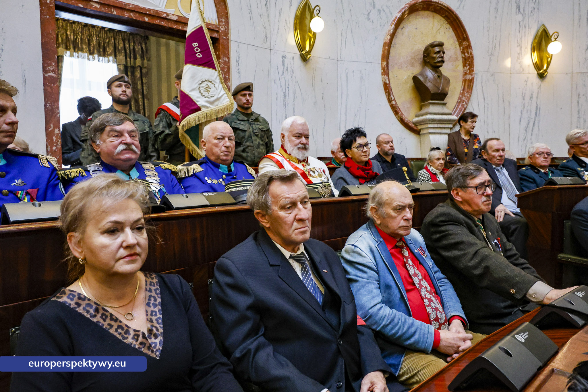 Betlejemskie Światełko Pokoju połączyło służby mundurowe i kombatantów na Śląsku-82 Europerspektywy Betlejemskie Światełko Pokoju połączyło służby mundurowe i kombatantów na Śląsku