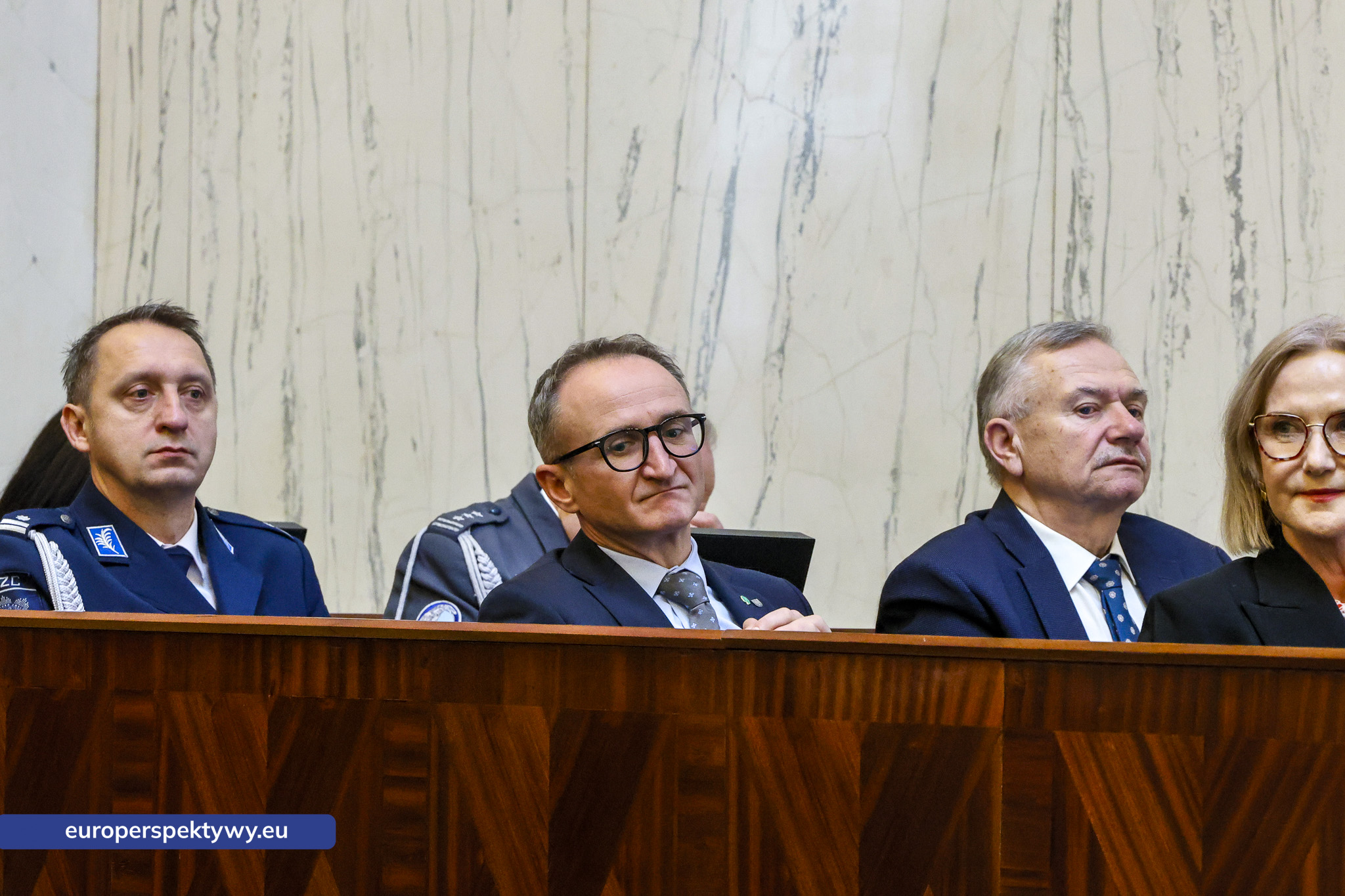 Betlejemskie Światełko Pokoju połączyło służby mundurowe i kombatantów na Śląsku-97 Europerspektywy Betlejemskie Światełko Pokoju połączyło służby mundurowe i kombatantów na Śląsku