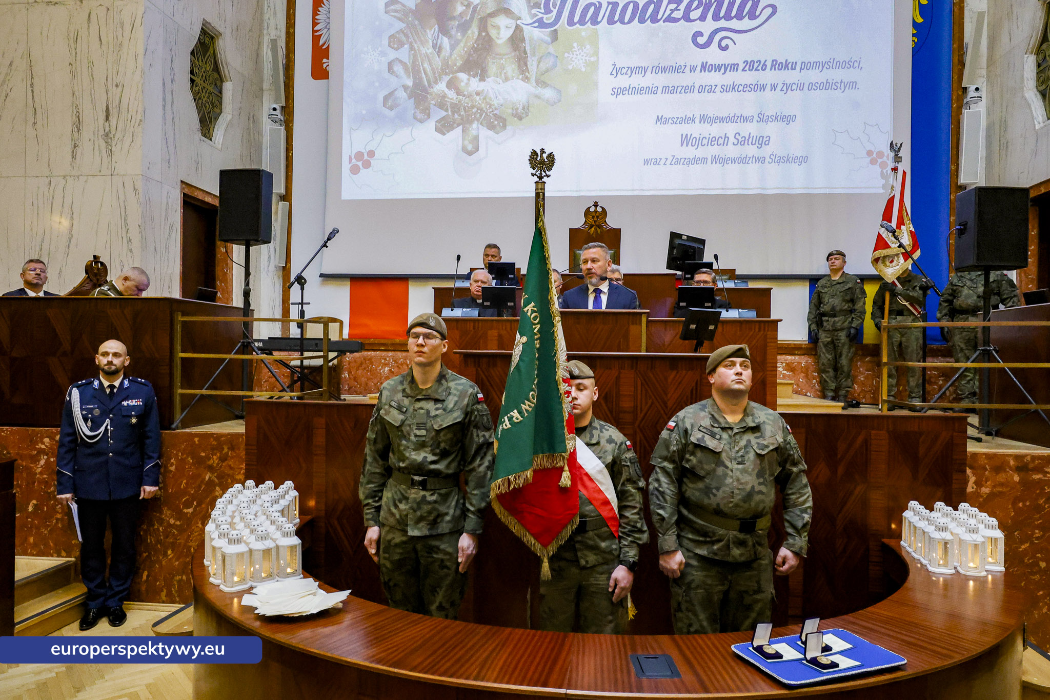 Betlejemskie Światełko Pokoju połączyło służby mundurowe i kombatantów na Śląsku-98 Europerspektywy Betlejemskie Światełko Pokoju połączyło służby mundurowe i kombatantów na Śląsku