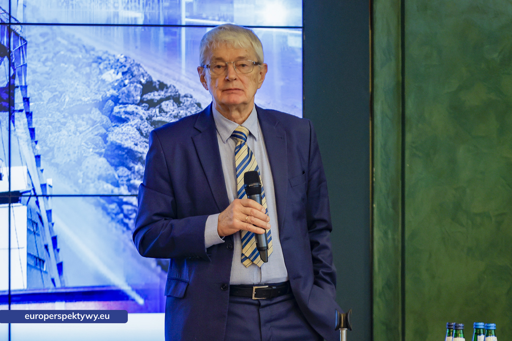 GIG GÓRNICTWO WĘGLA ENERGETYCZNEGO W OKRESIE TRANSFORMACJI ENERGETYKI-37 KONFERENCJA PTE GIG GÓRNICTWO WĘGLA ENERGETYCZNEGO W OKRESIE TRANSFORMACJI ENERGETYKI Prezes PTE Jerzy Podsiadło