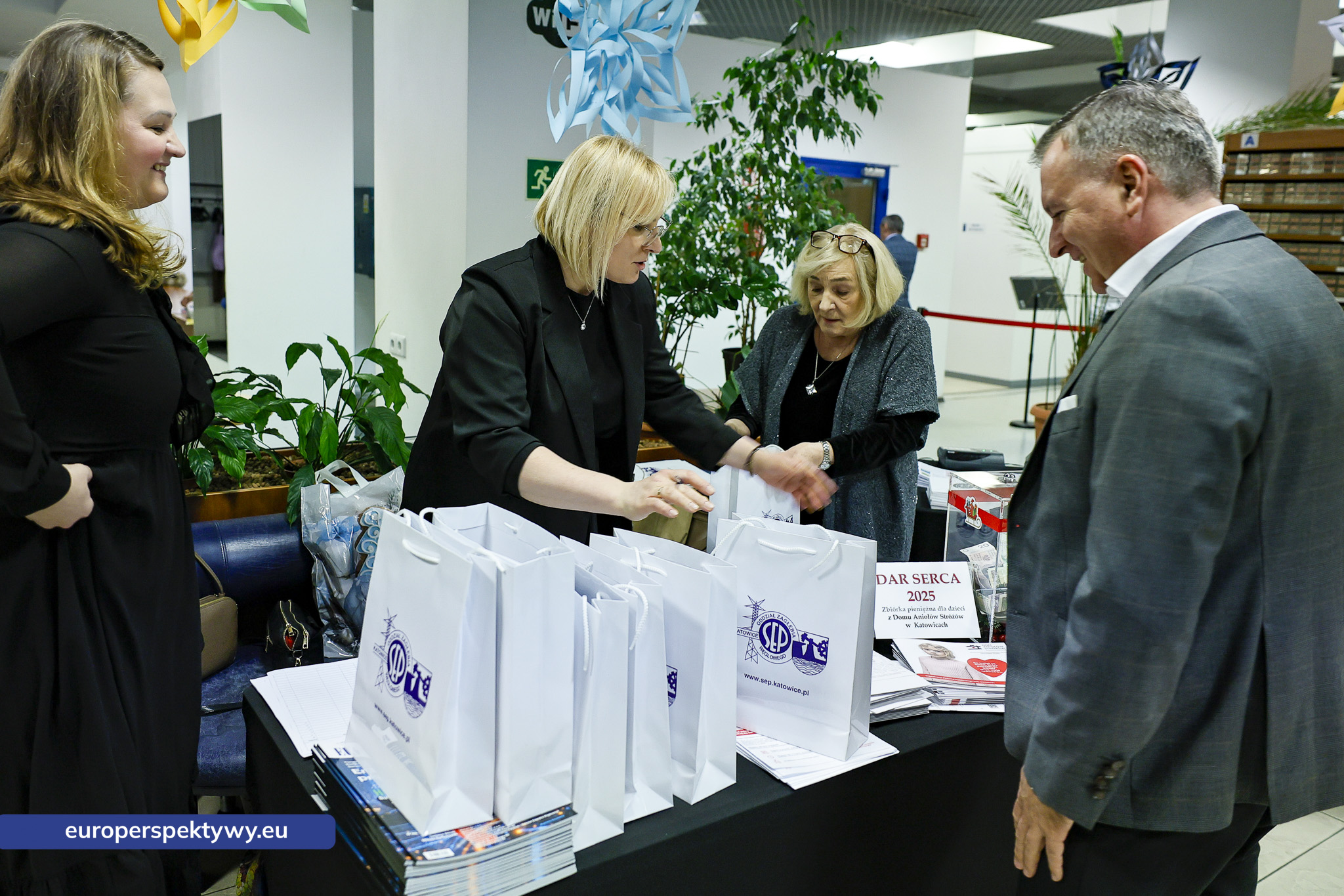 Europerspektywy Spotkanie Świąteczne OZW SEP: uroczystość nadania sztandaru i podsumowanie roku działalności