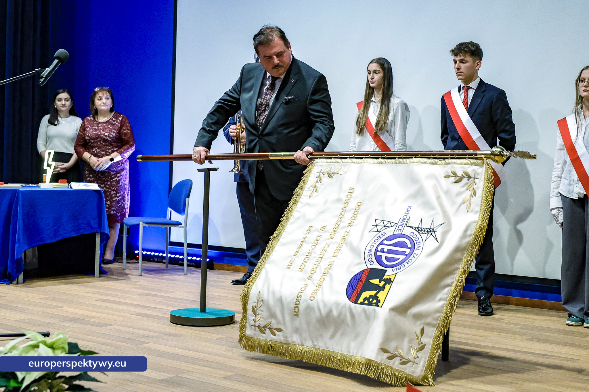 Europerspektywy Spotkanie Świąteczne OZW SEP: uroczystość nadania sztandaru i podsumowanie roku działalności