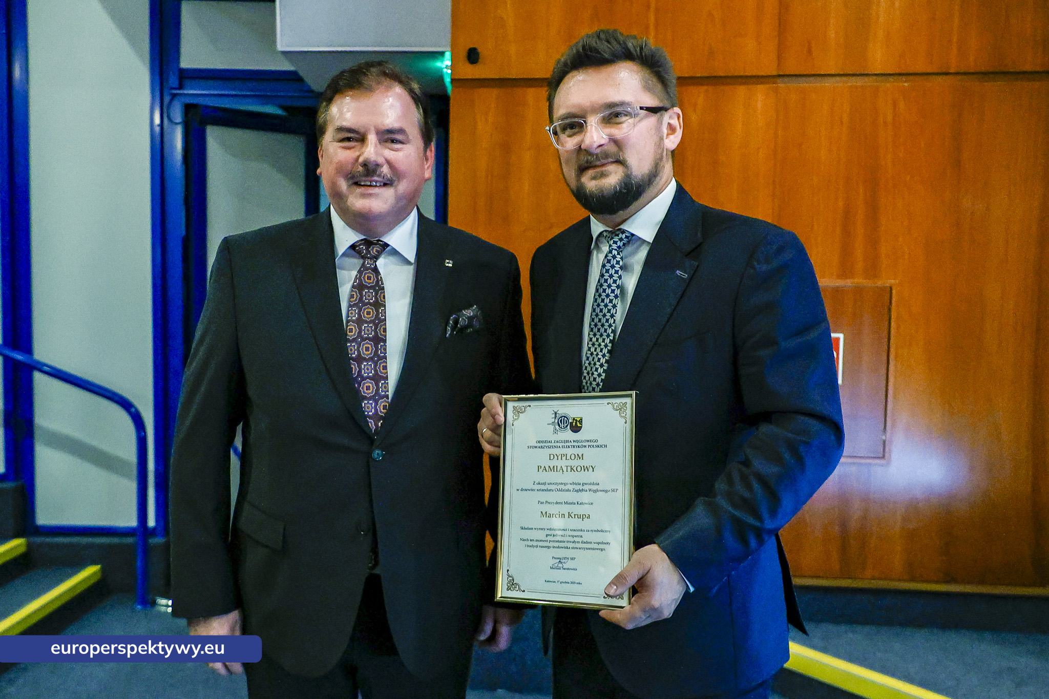 Europerspektywy Spotkanie Świąteczne OZW SEP: uroczystość nadania sztandaru i podsumowanie roku działalności