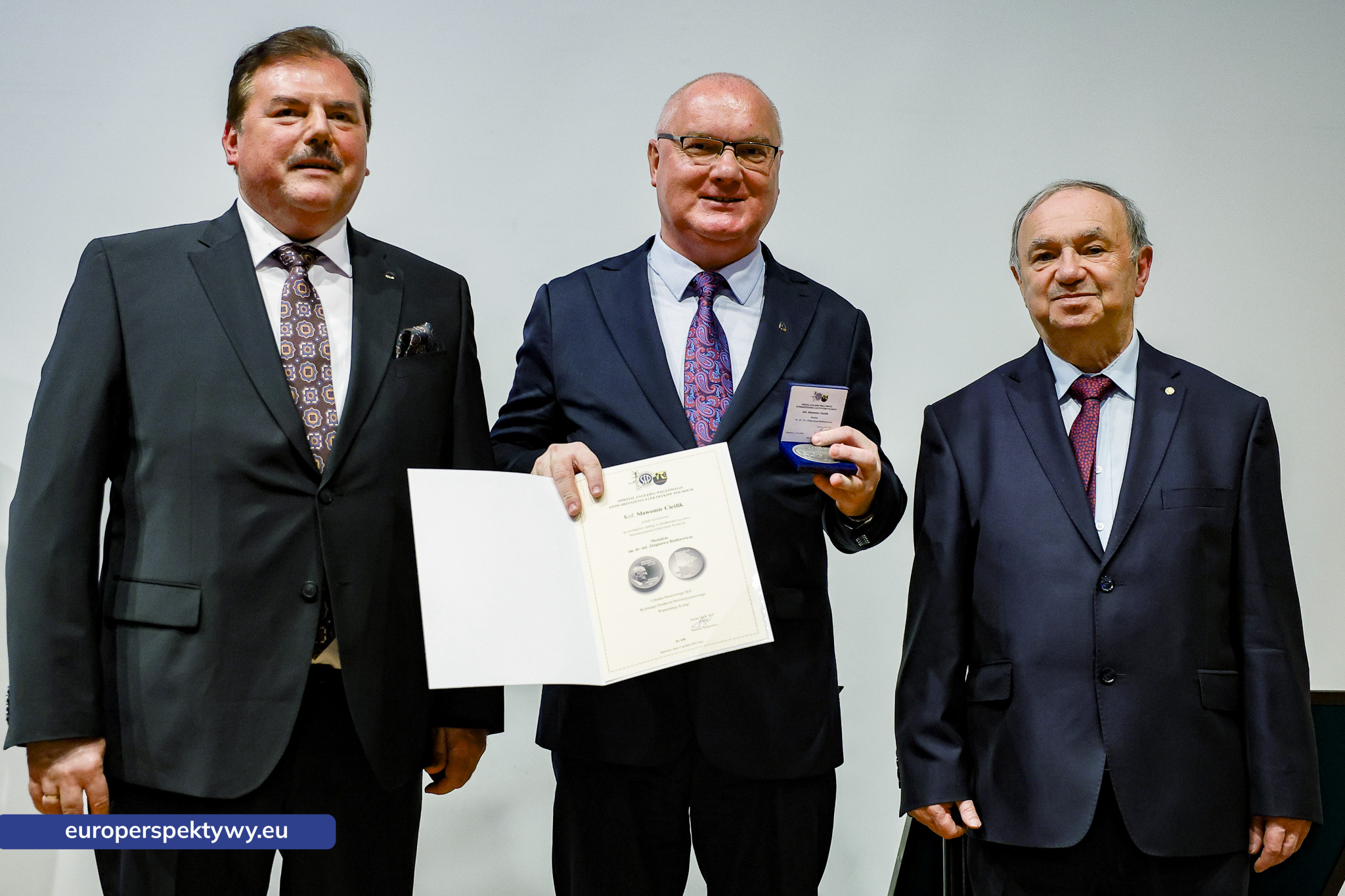 Europerspektywy Spotkanie Świąteczne OZW SEP: uroczystość nadania sztandaru i podsumowanie roku działalności