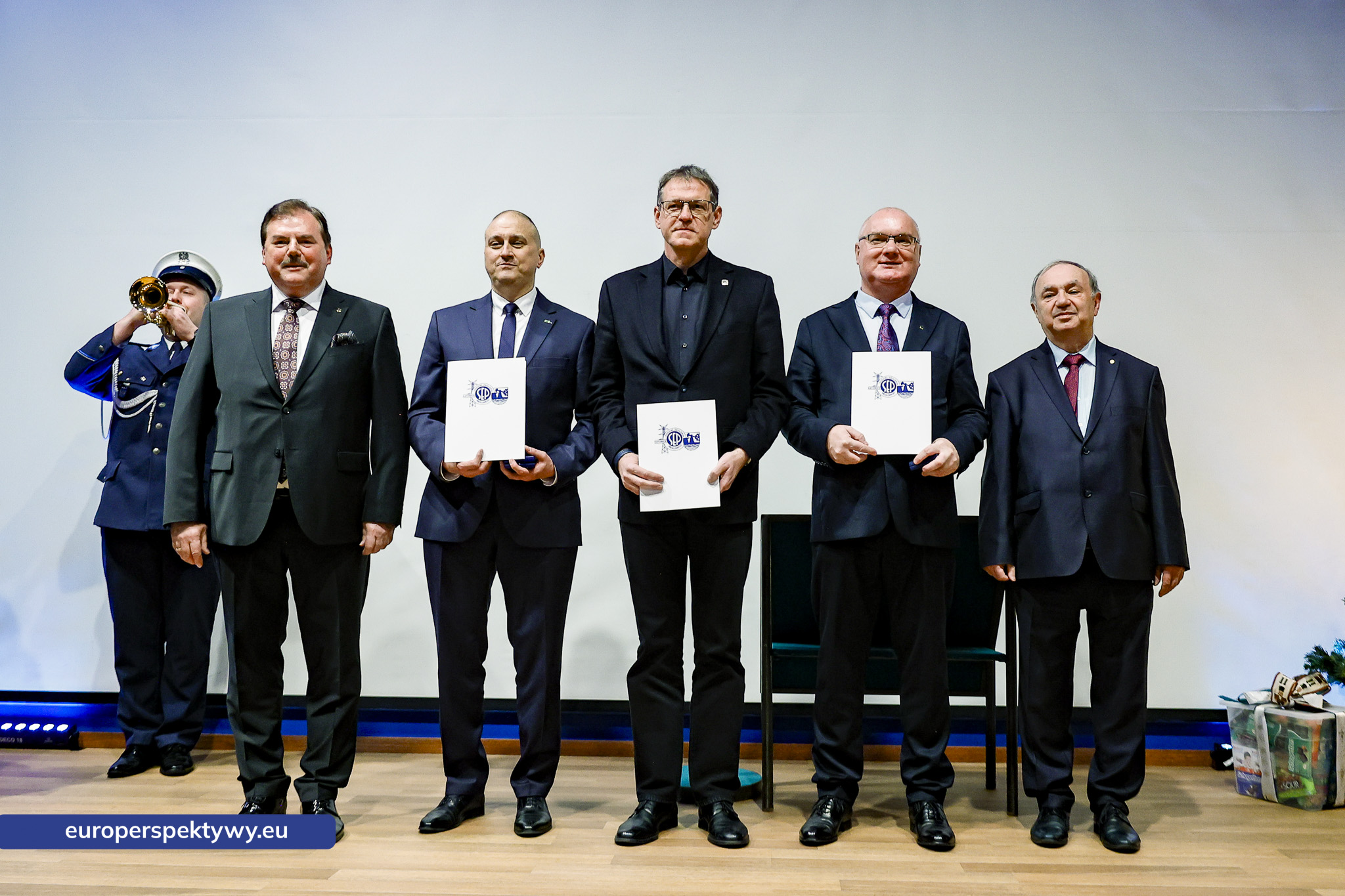 Europerspektywy Spotkanie Świąteczne OZW SEP: uroczystość nadania sztandaru i podsumowanie roku działalności