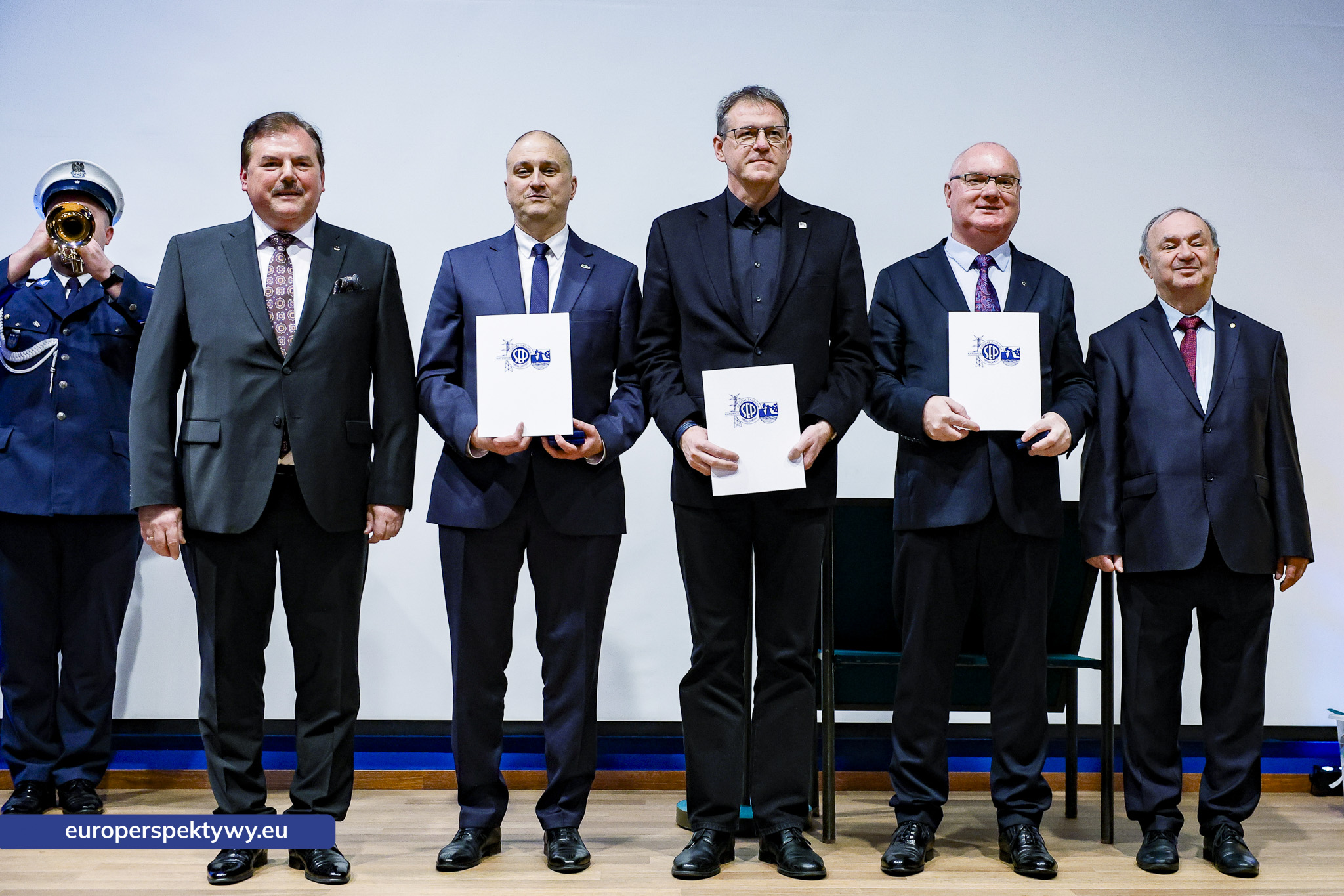 Europerspektywy Spotkanie Świąteczne OZW SEP: uroczystość nadania sztandaru i podsumowanie roku działalności